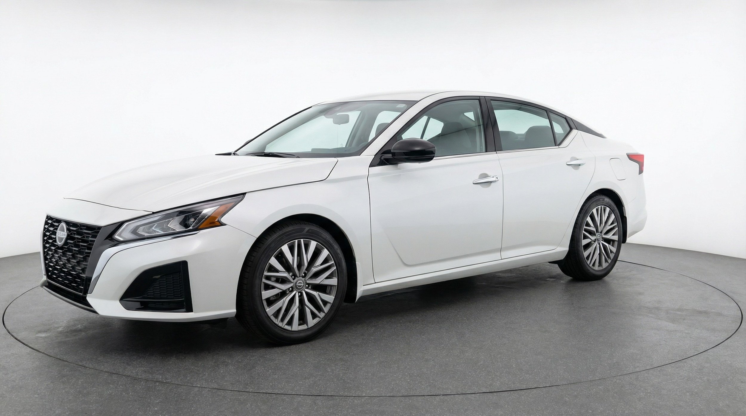 Thumbnail: 2025 Nissan Altima - 3