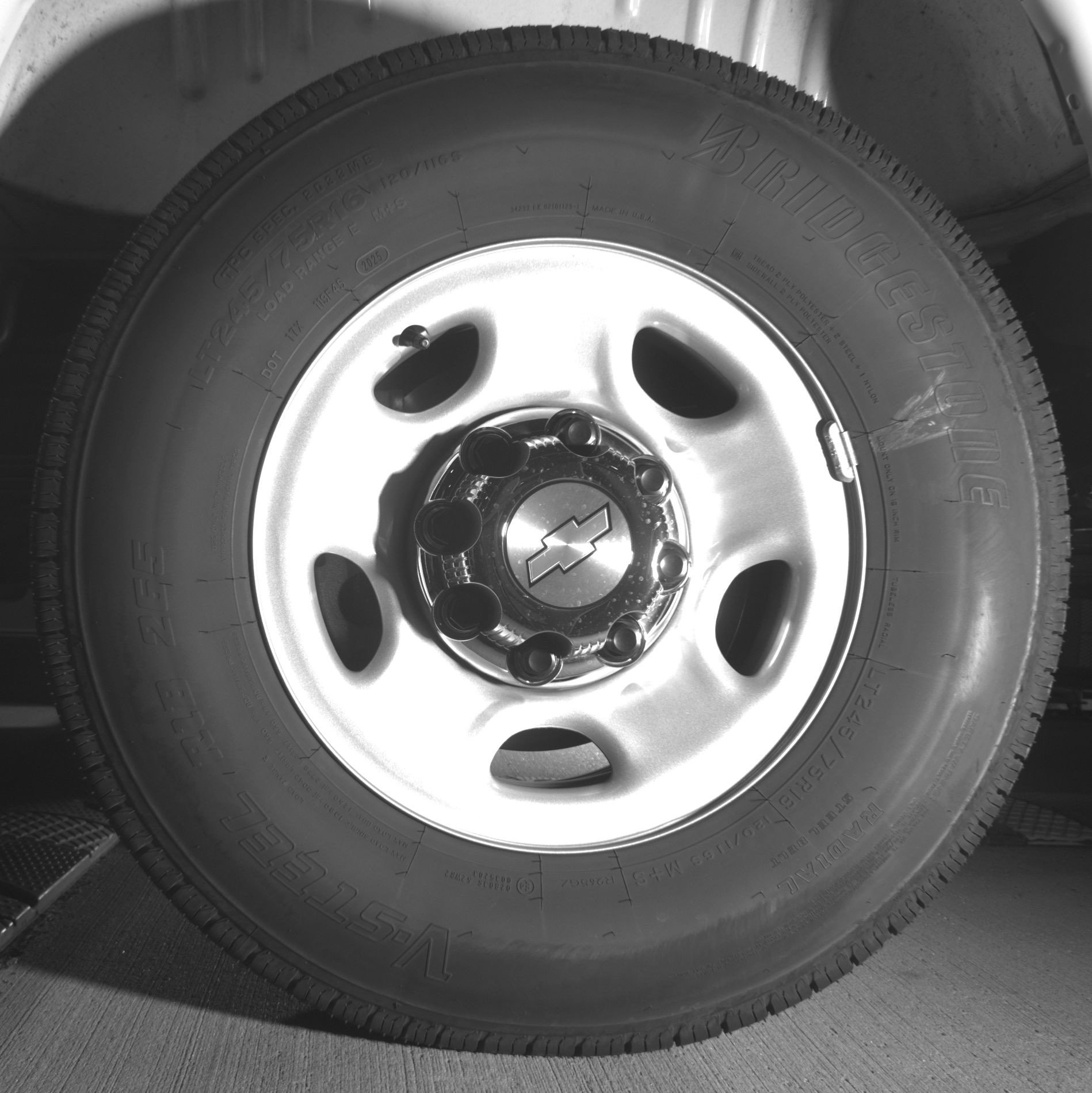 Thumbnail: 2025 Chevrolet Express - 14