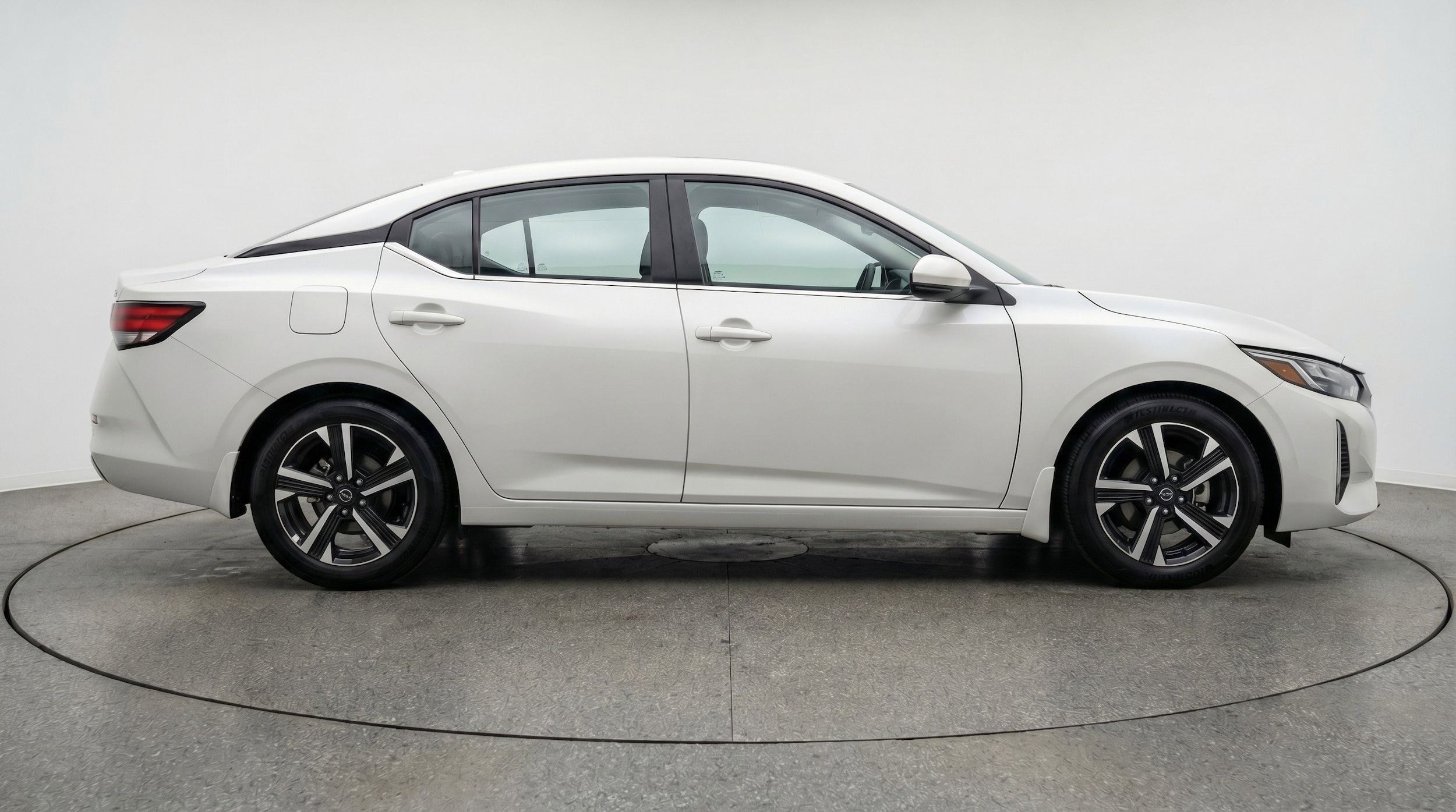 Thumbnail: 2025 Nissan Sentra - 11