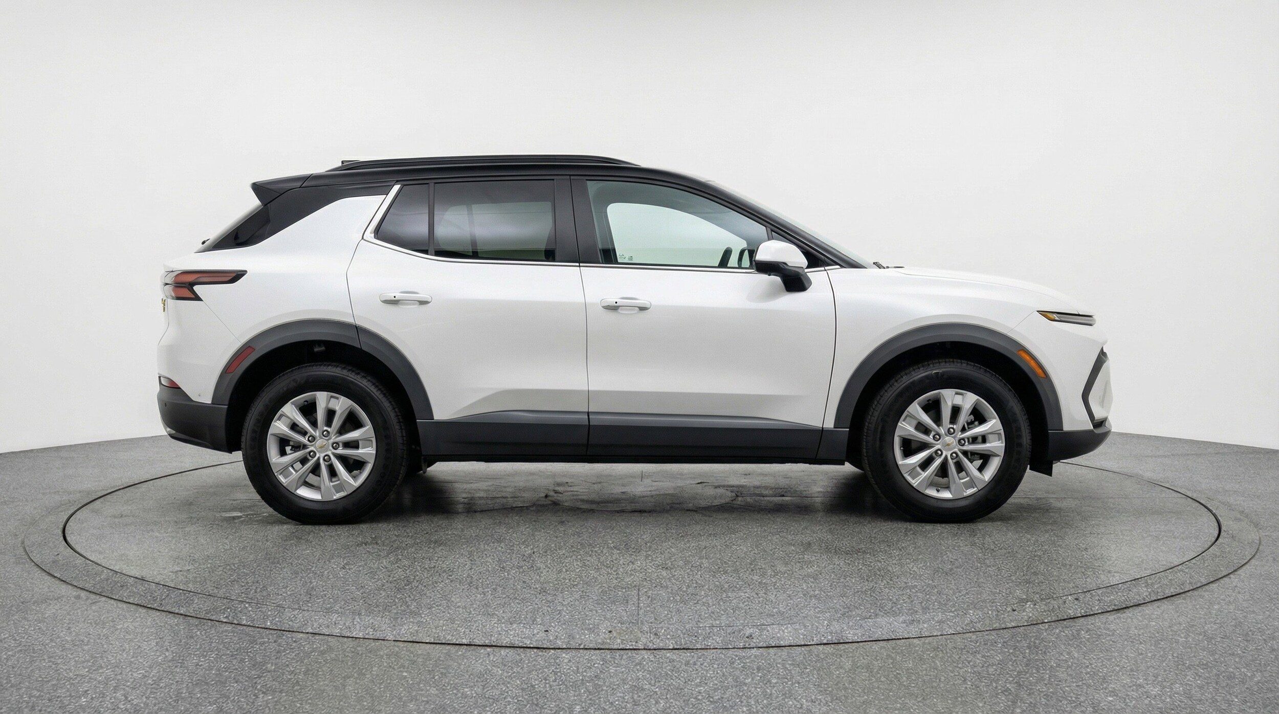 Thumbnail: 2025 Chevrolet Equinox - 11