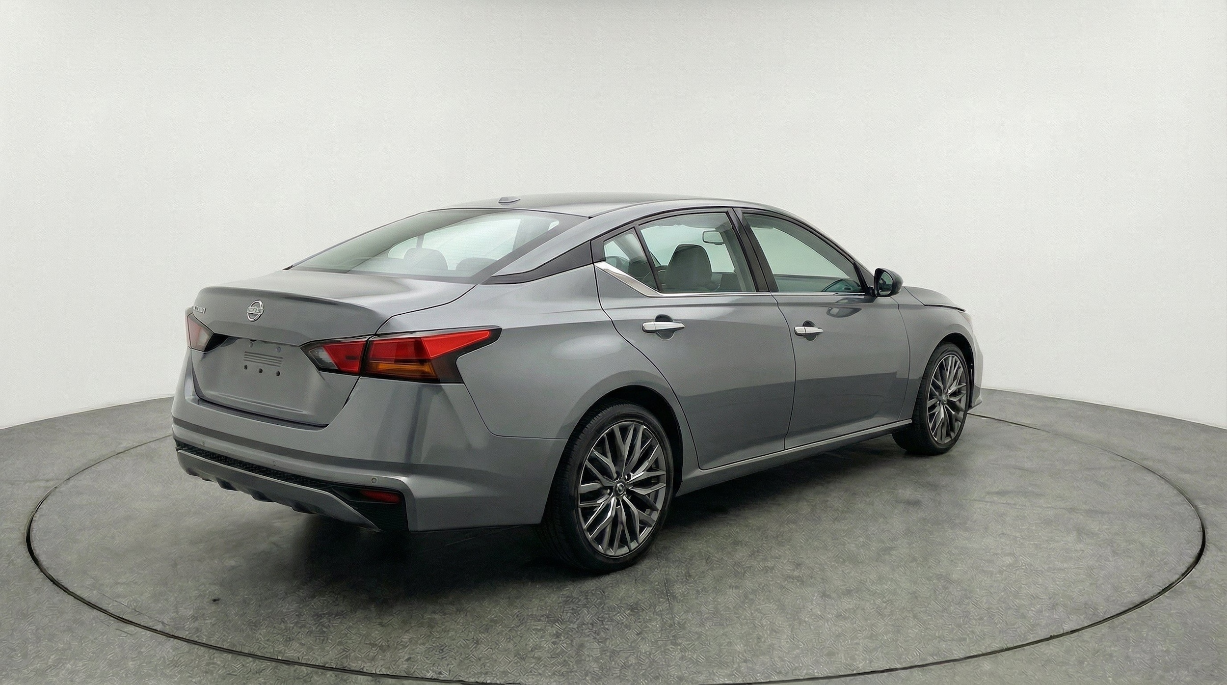 Thumbnail: 2025 Nissan Altima - 9