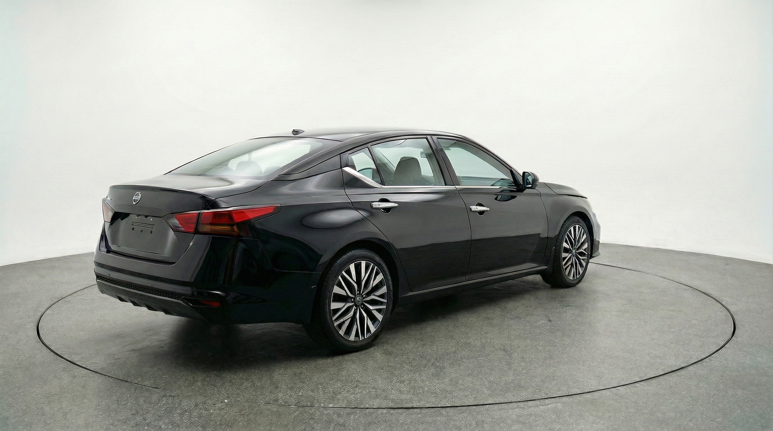 Thumbnail: 2025 Nissan Altima - 7