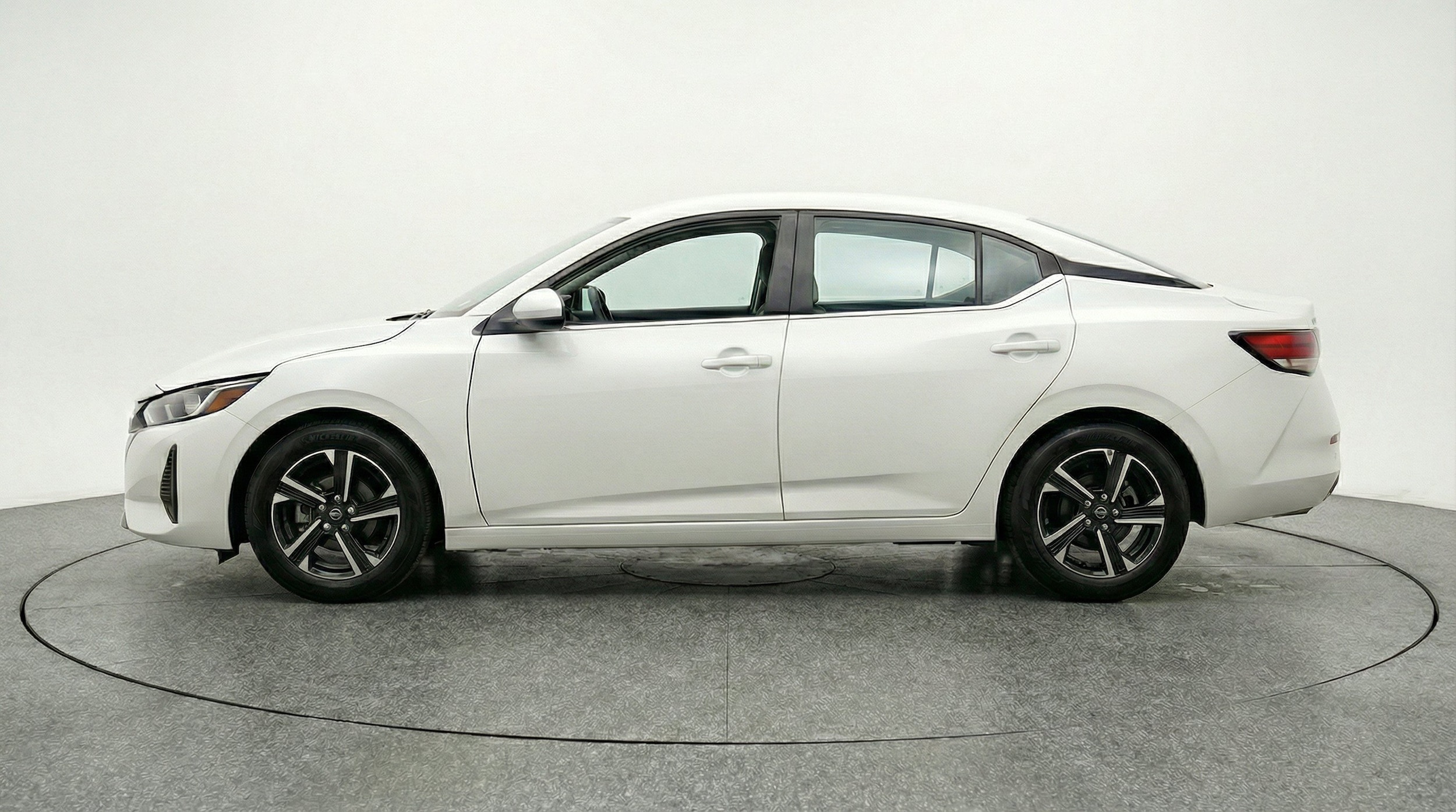 Thumbnail: 2025 Nissan Sentra - 5