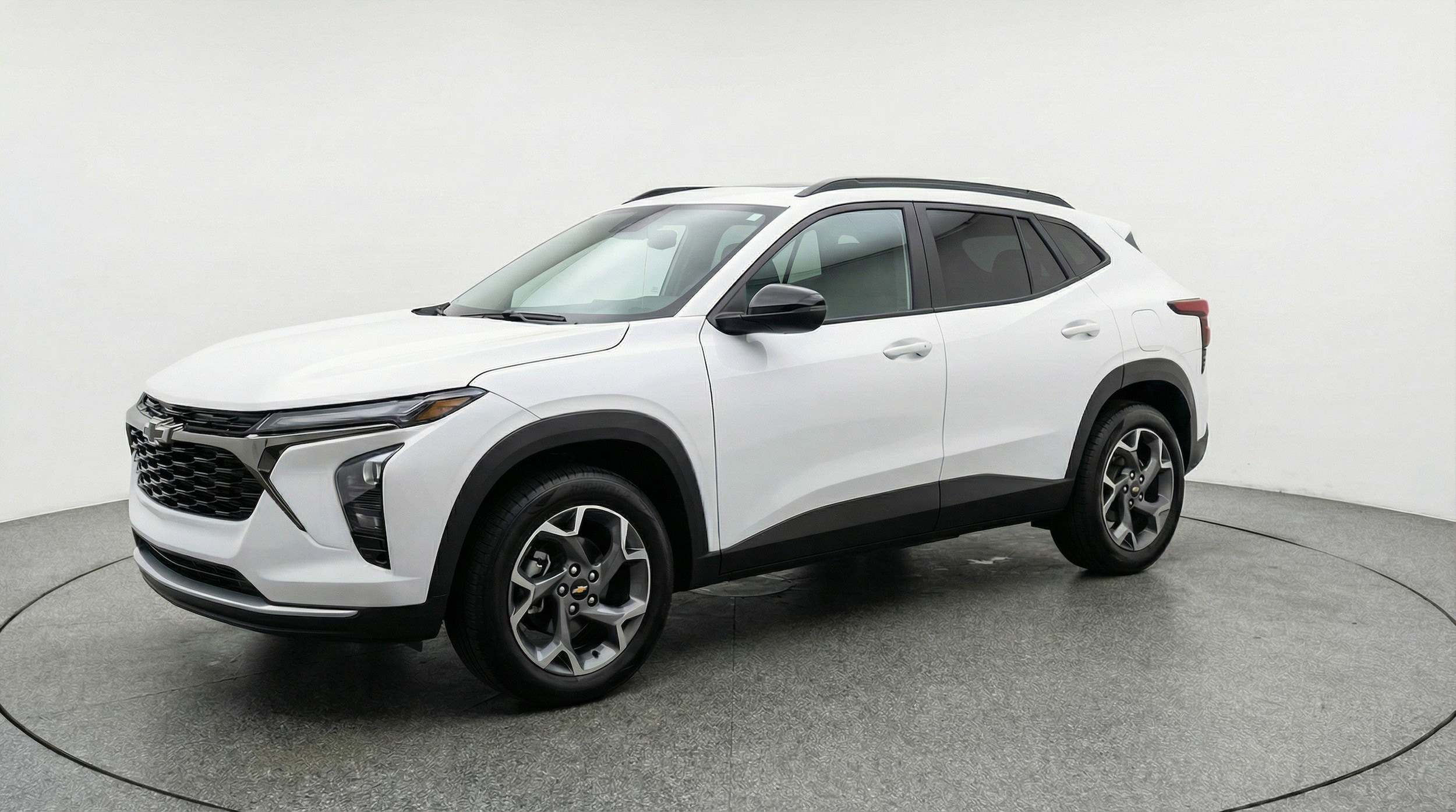 Thumbnail: 2025 Chevrolet Trax - 3