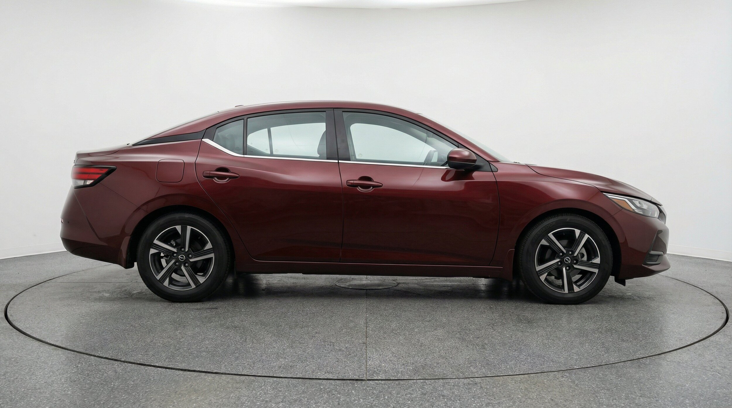 Thumbnail: 2025 Nissan Sentra - 10