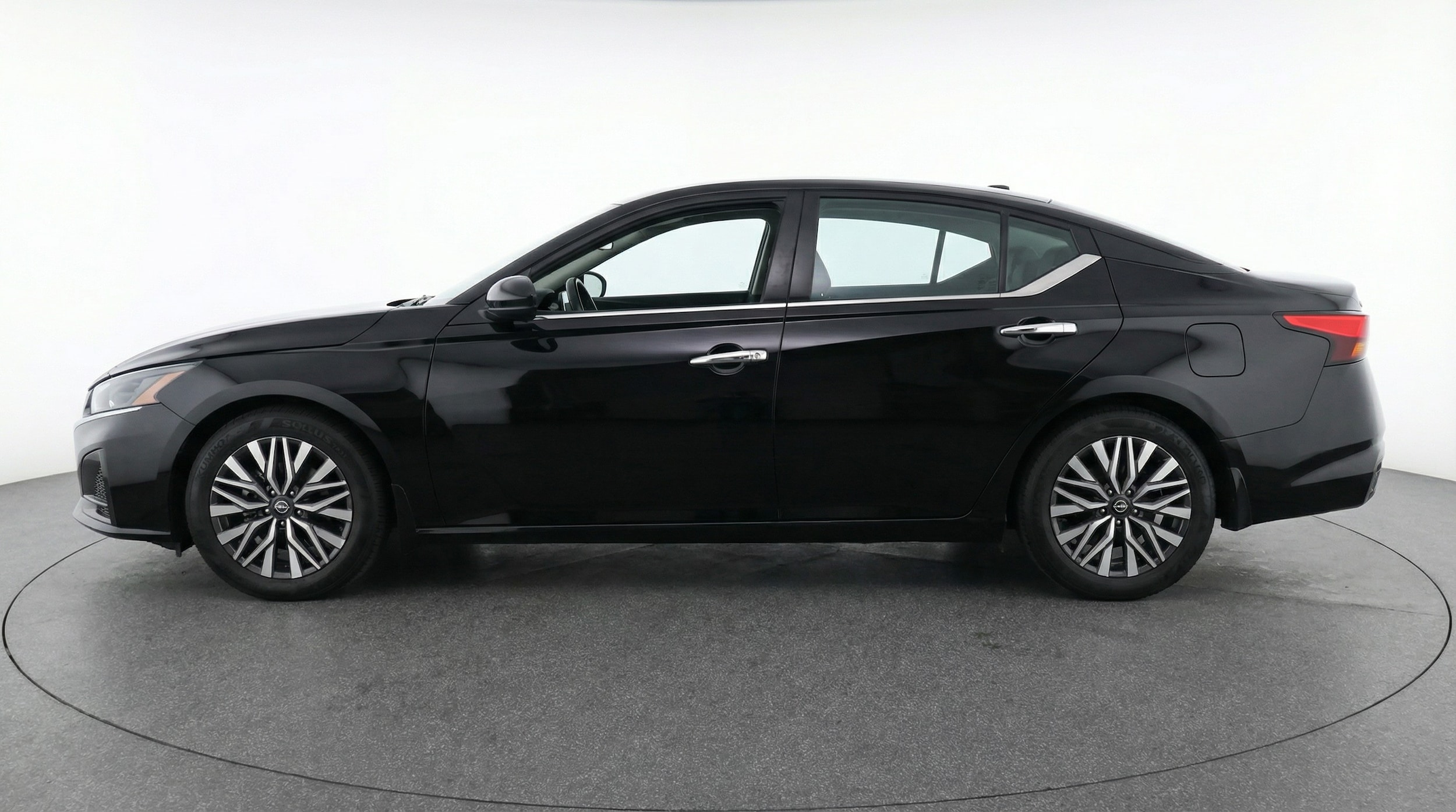 Thumbnail: 2025 Nissan Altima - 4