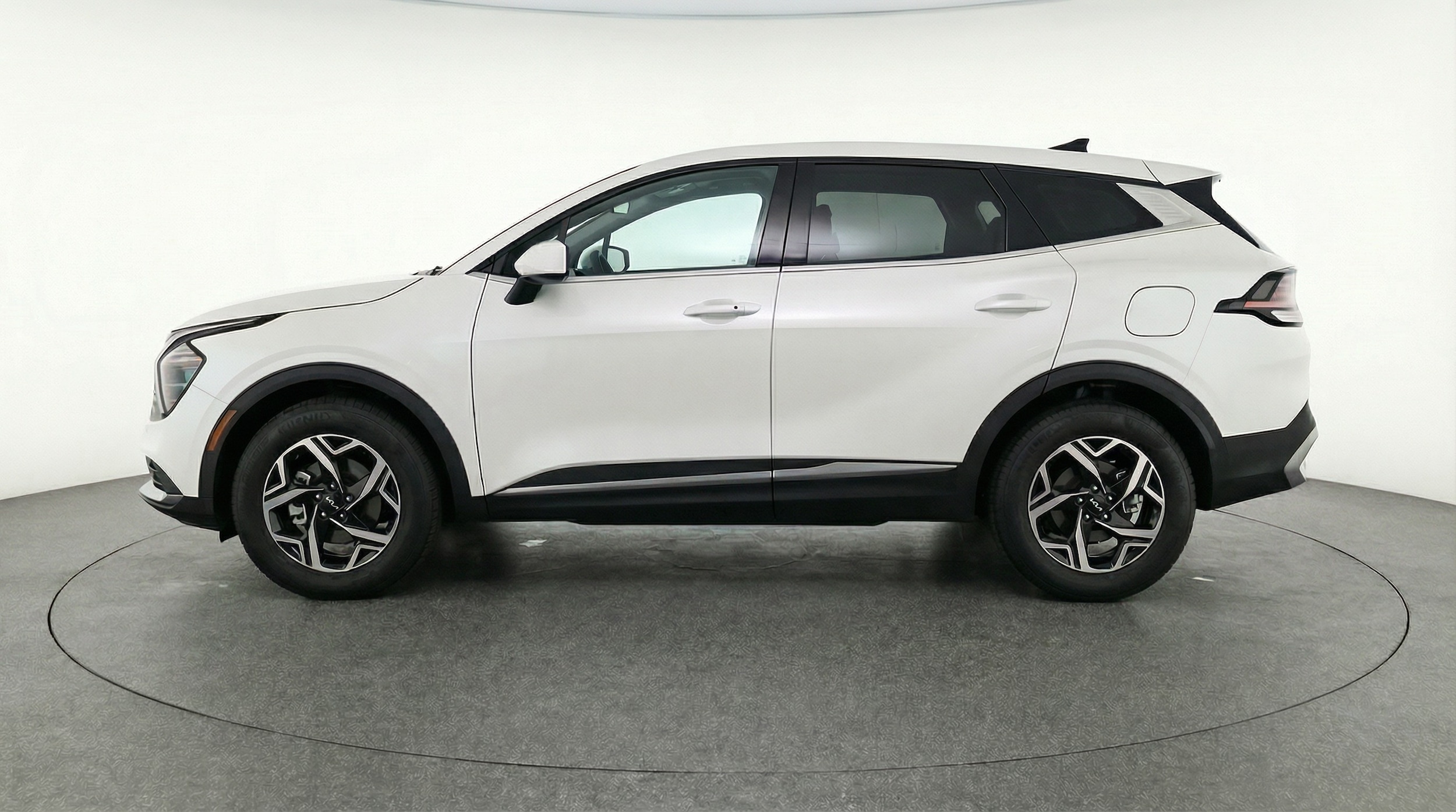 Thumbnail: 2025 Kia Sportage - 4