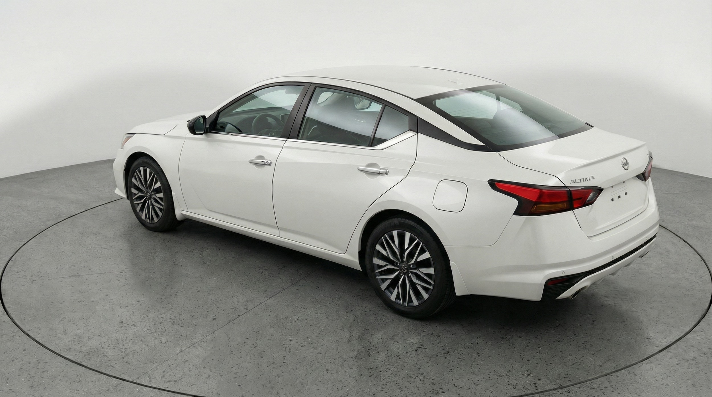 Thumbnail: 2025 Nissan Altima - 5