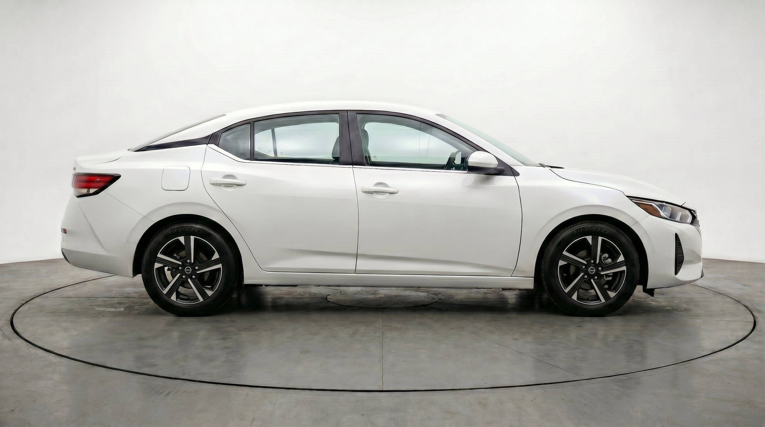 Thumbnail: 2025 Nissan Sentra - 10