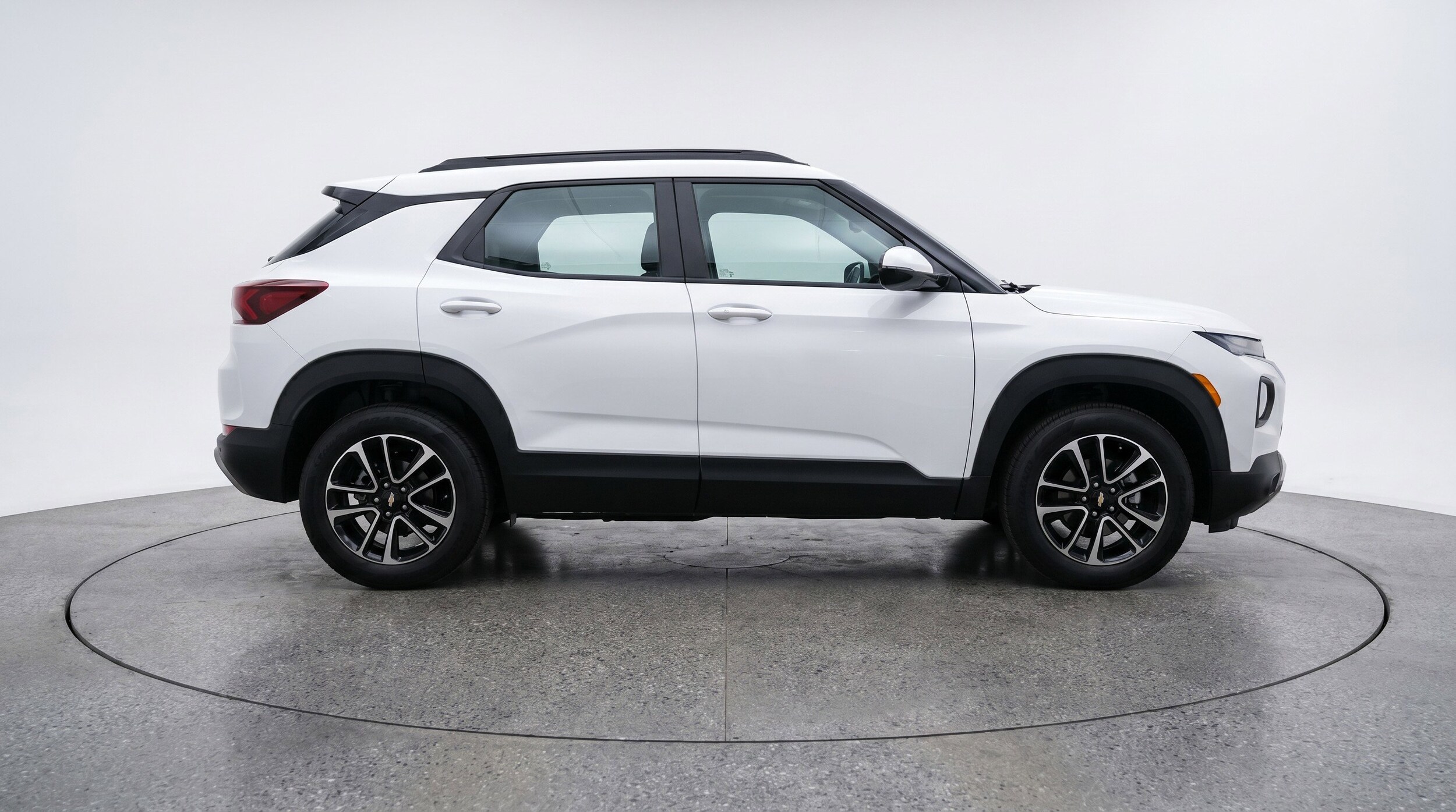 Thumbnail: 2025 Chevrolet TrailBlazer - 11