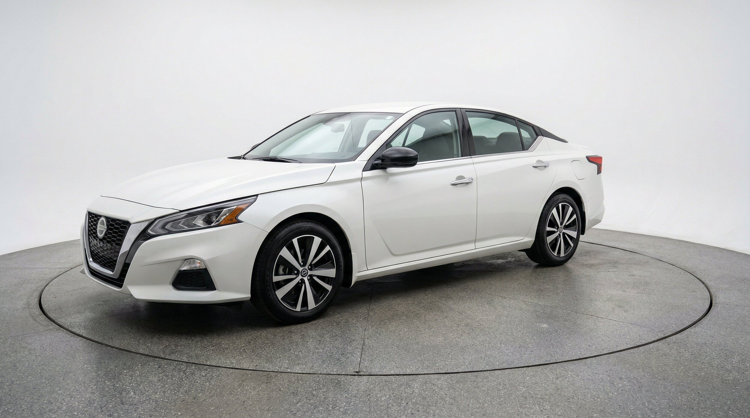 Thumbnail: 2025 Nissan Altima - 3