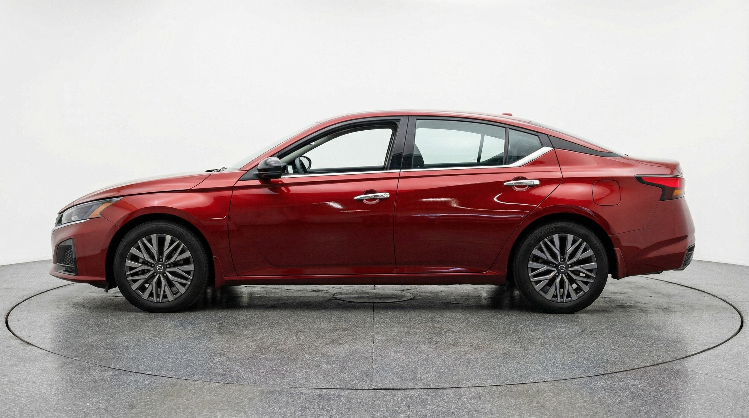 Thumbnail: 2025 Nissan Altima - 5
