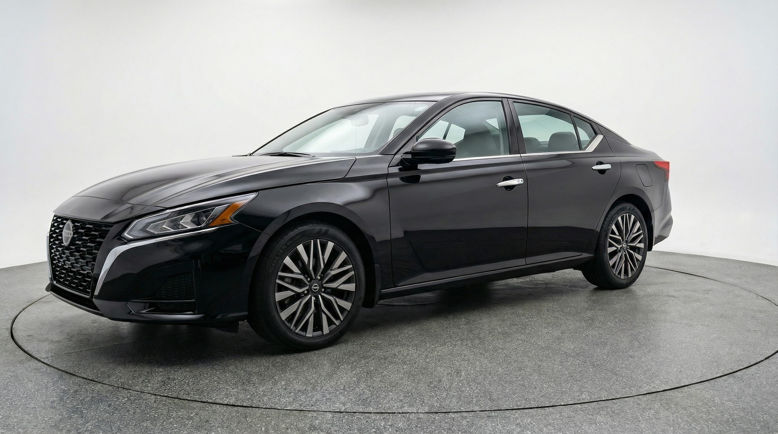 Thumbnail: 2025 Nissan Altima - 3