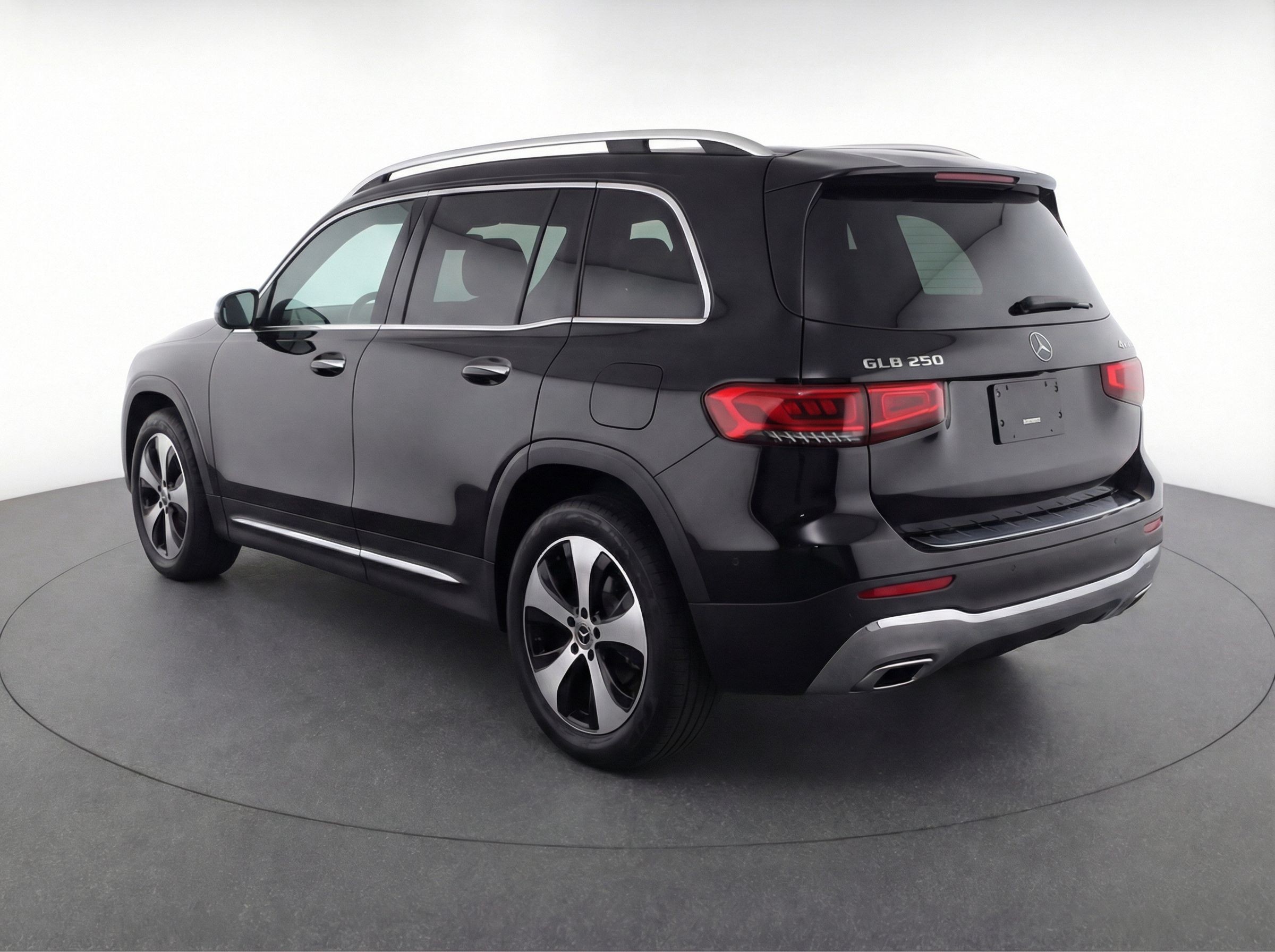 Thumbnail: 2025 Mercedes-Benz GLB - 5