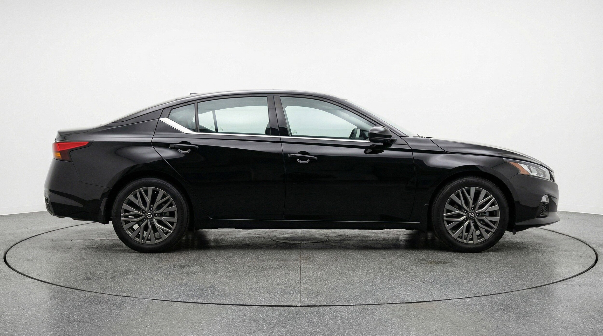 Thumbnail: 2025 Nissan Altima - 11
