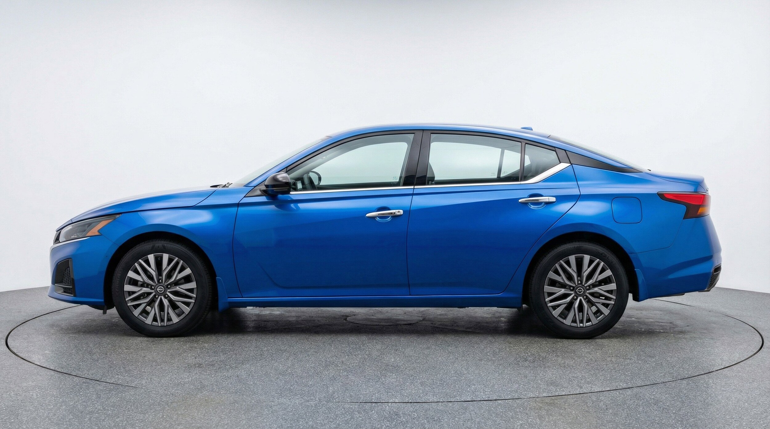 Thumbnail: 2025 Nissan Altima - 5