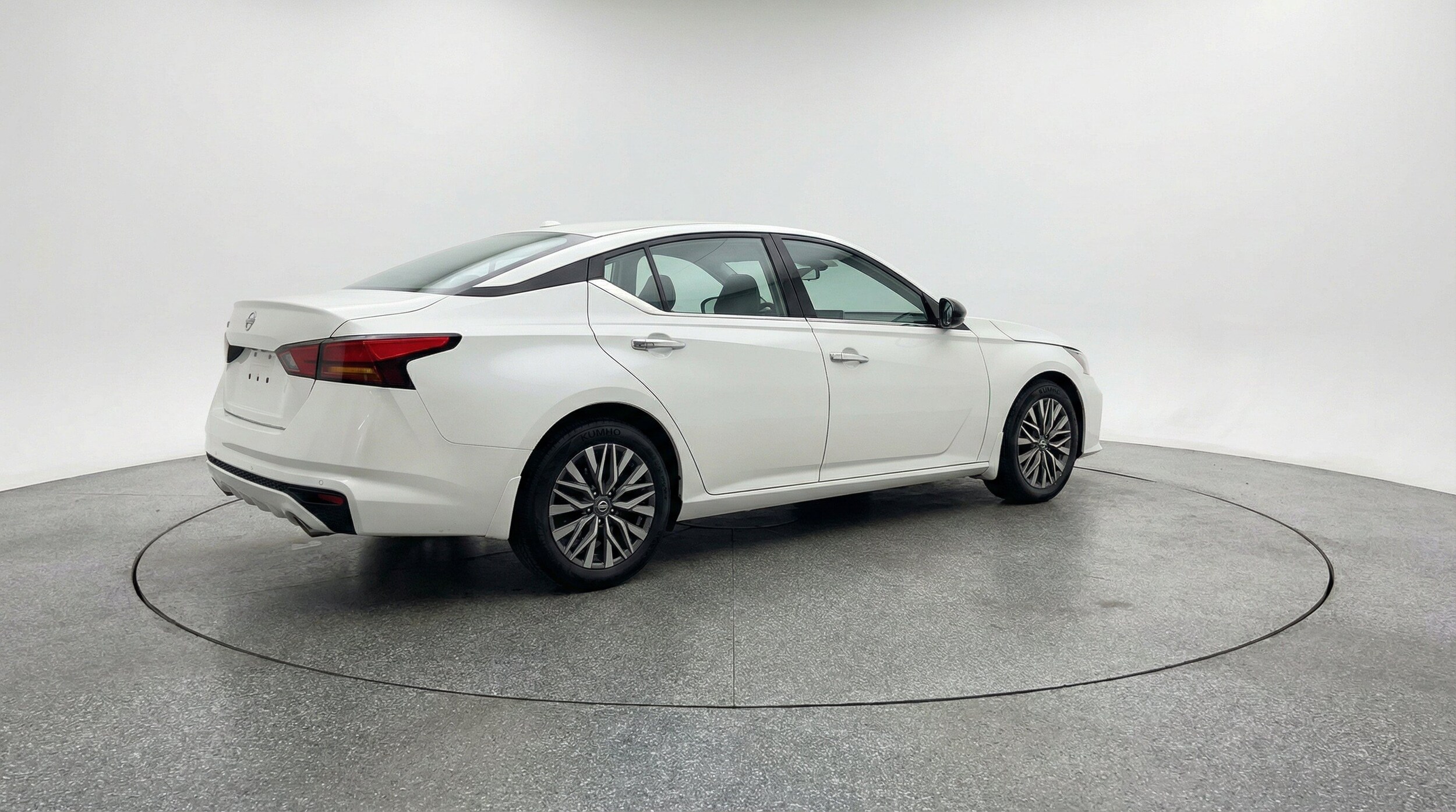 Thumbnail: 2025 Nissan Altima - 9