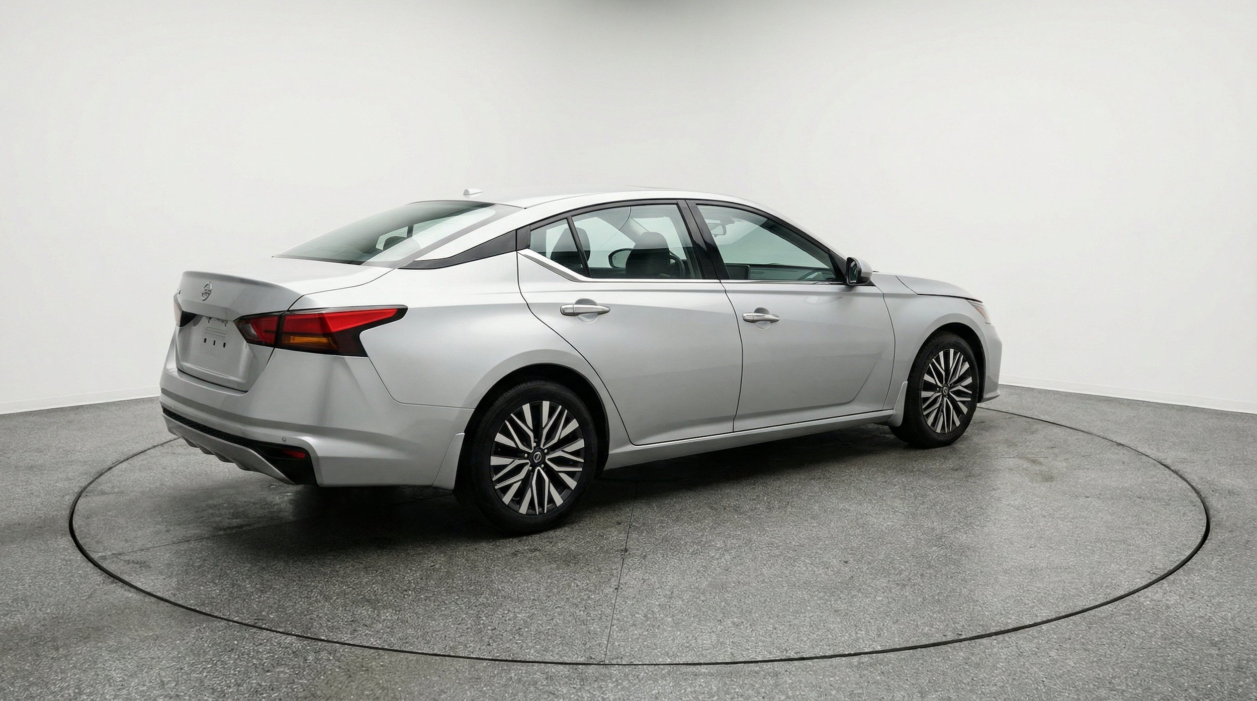 Thumbnail: 2025 Nissan Altima - 9