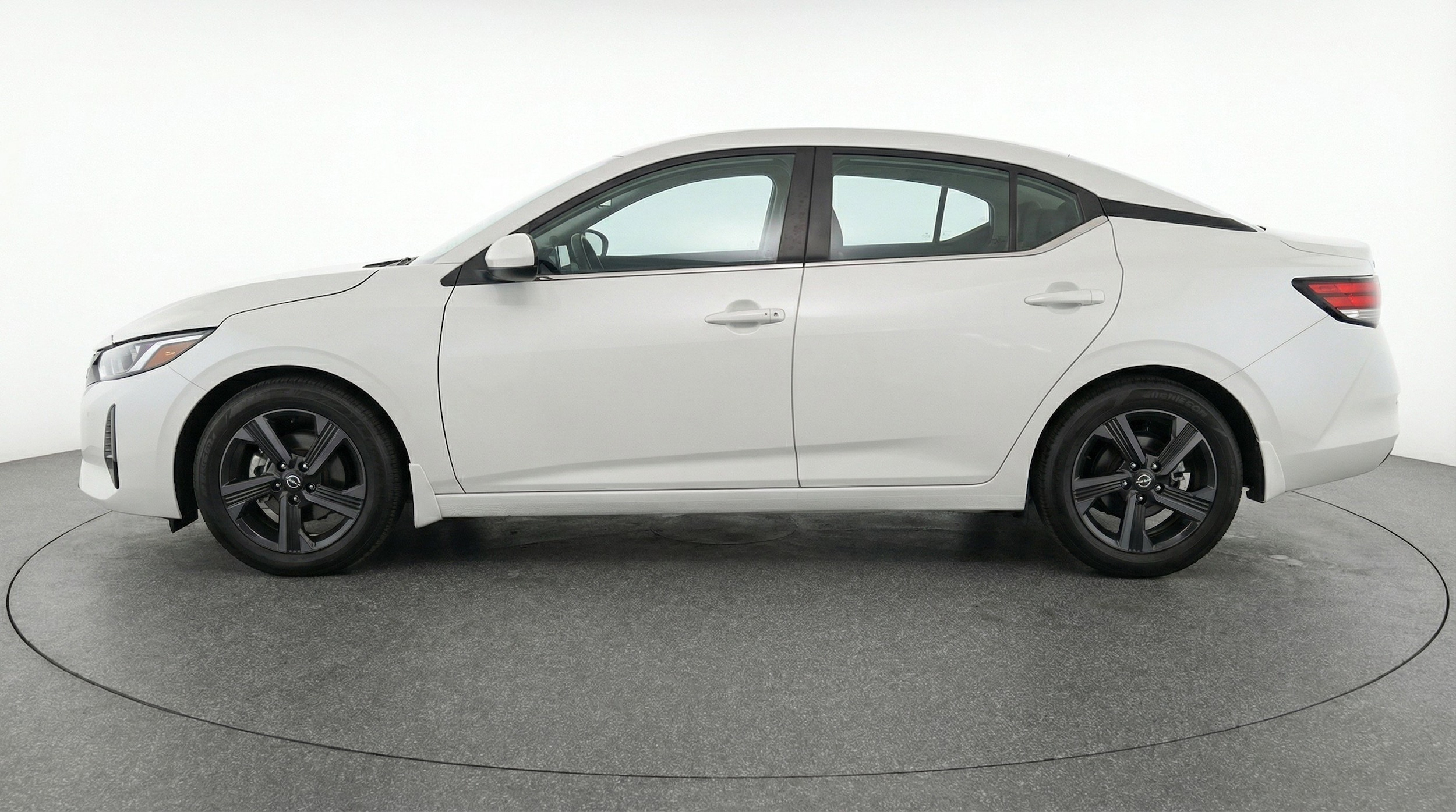 Thumbnail: 2025 Nissan Sentra - 5