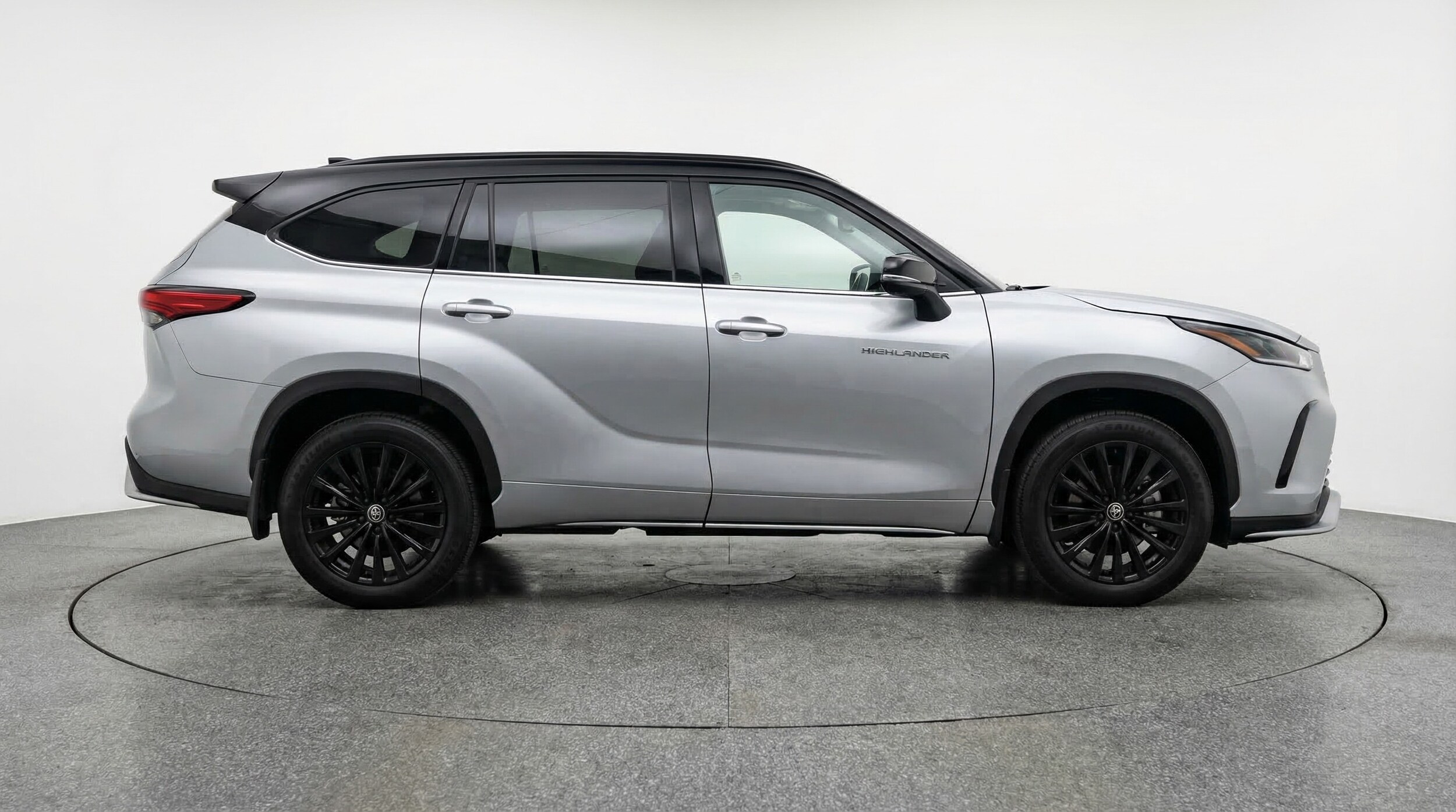 Thumbnail: 2025 Toyota Highlander - 8