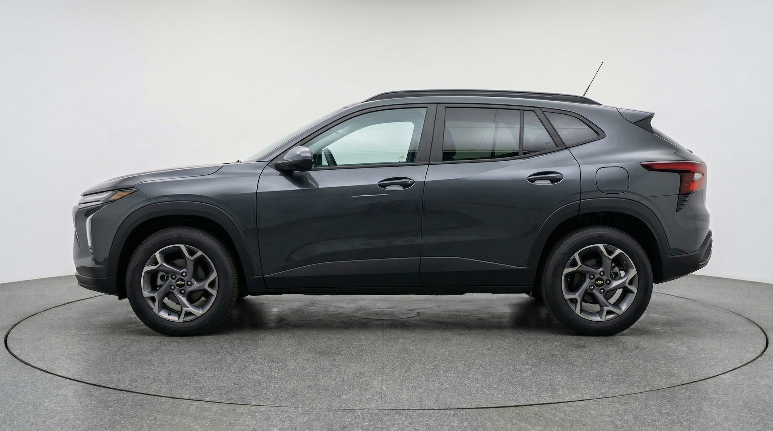 Thumbnail: 2025 Chevrolet Trax - 4