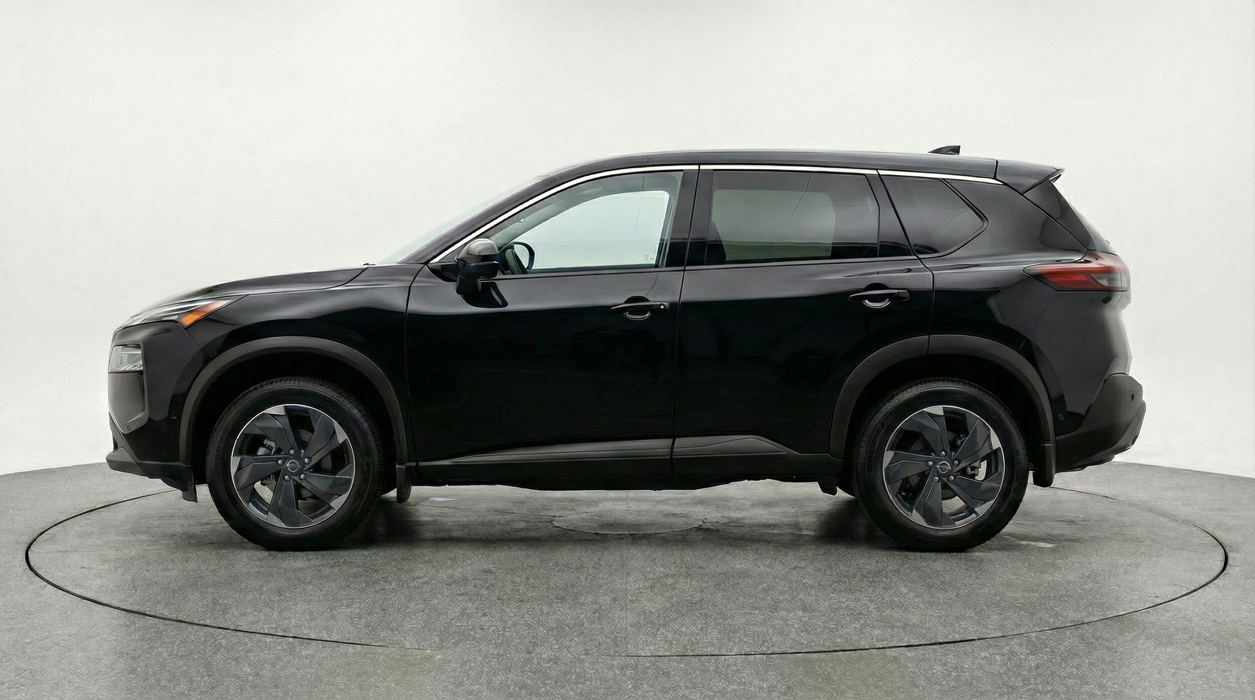 Thumbnail: 2025 Nissan Rogue - 4