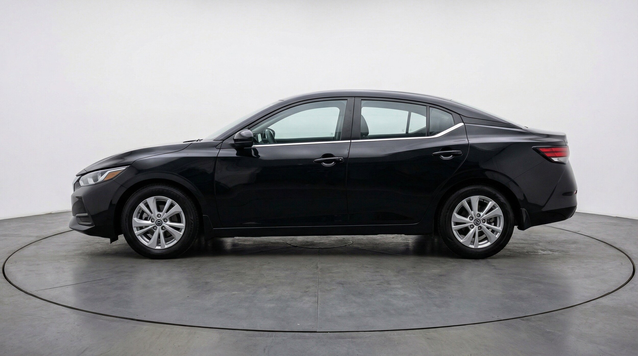 Thumbnail: 2025 Nissan Sentra - 5