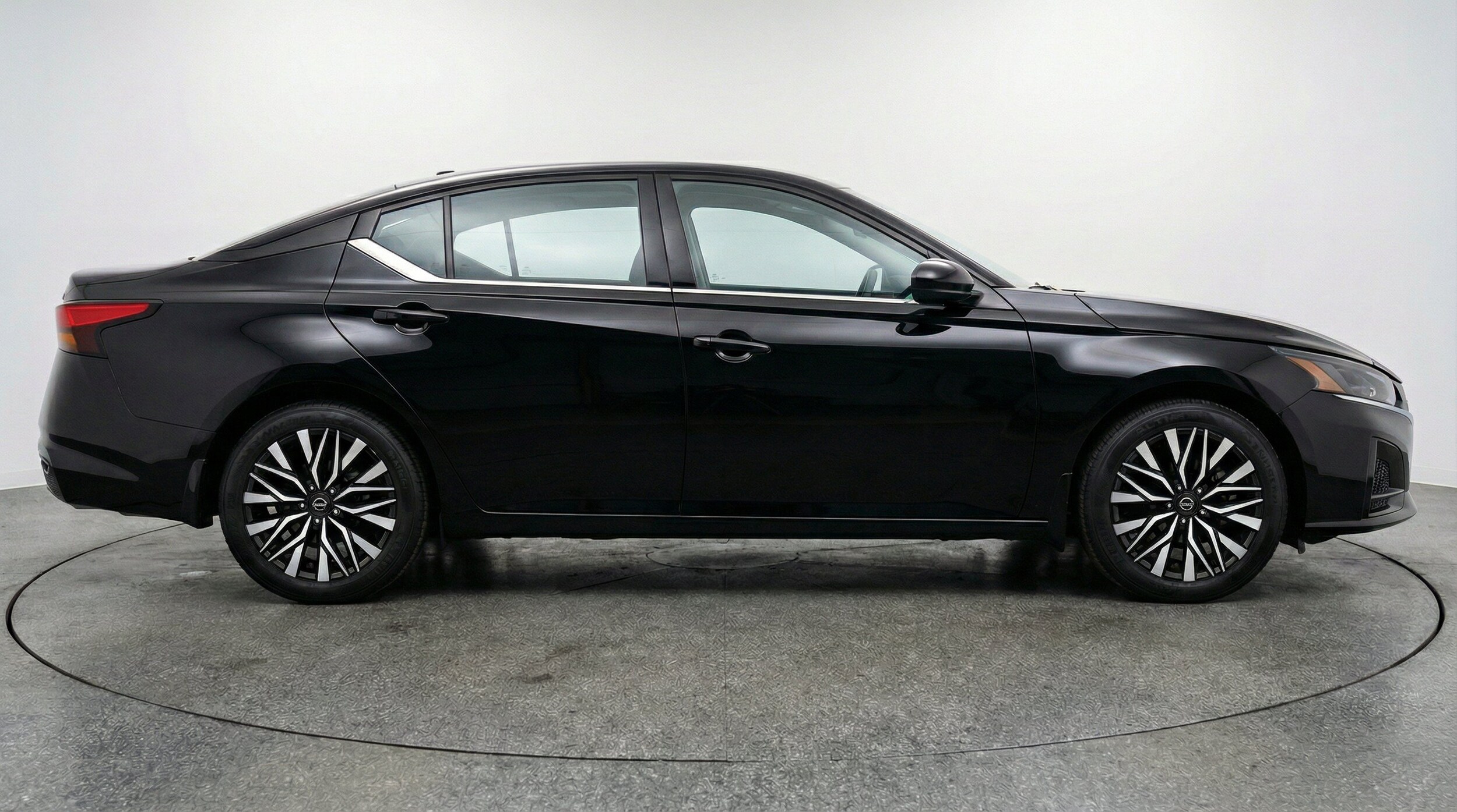 Thumbnail: 2025 Nissan Altima - 11