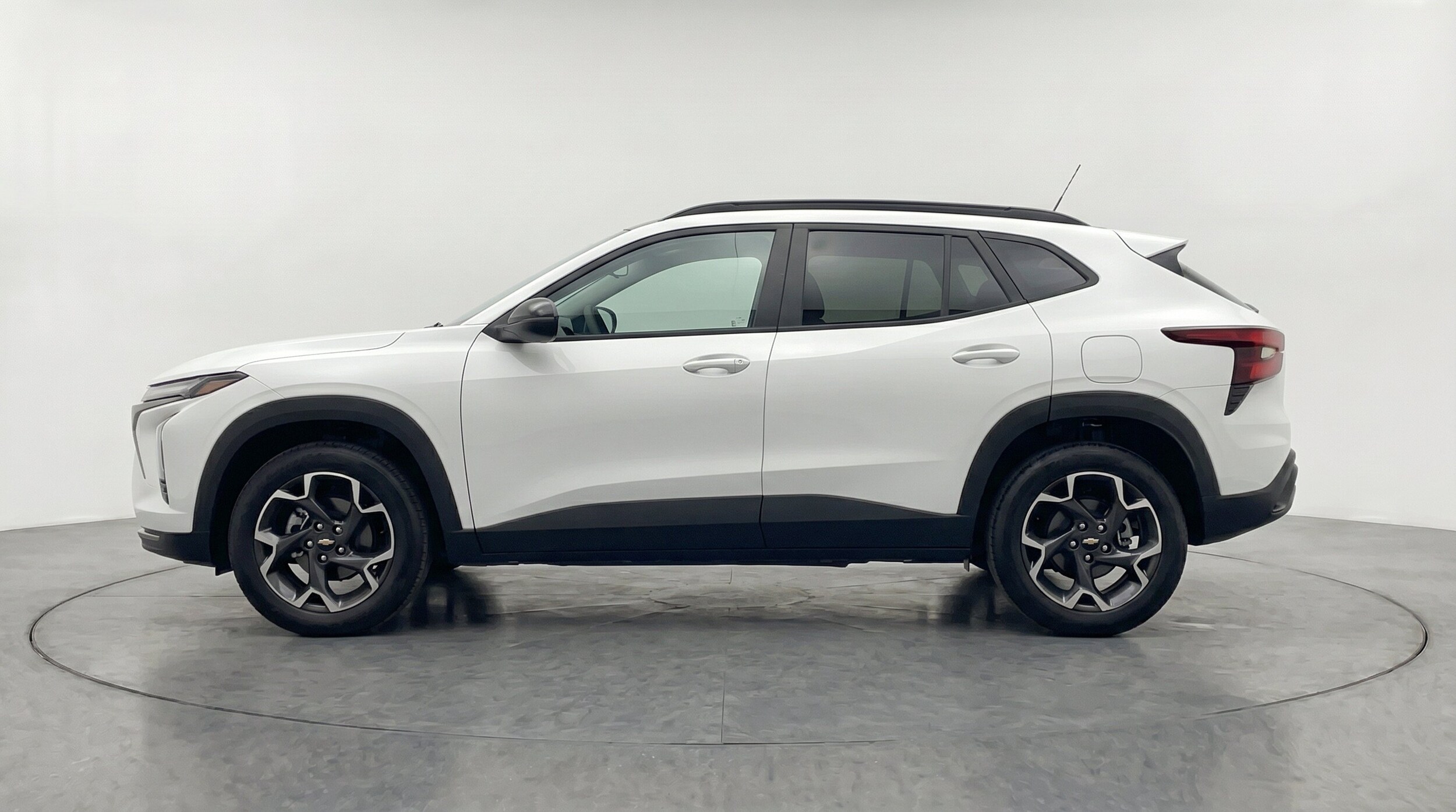 Thumbnail: 2025 Chevrolet Trax - 5