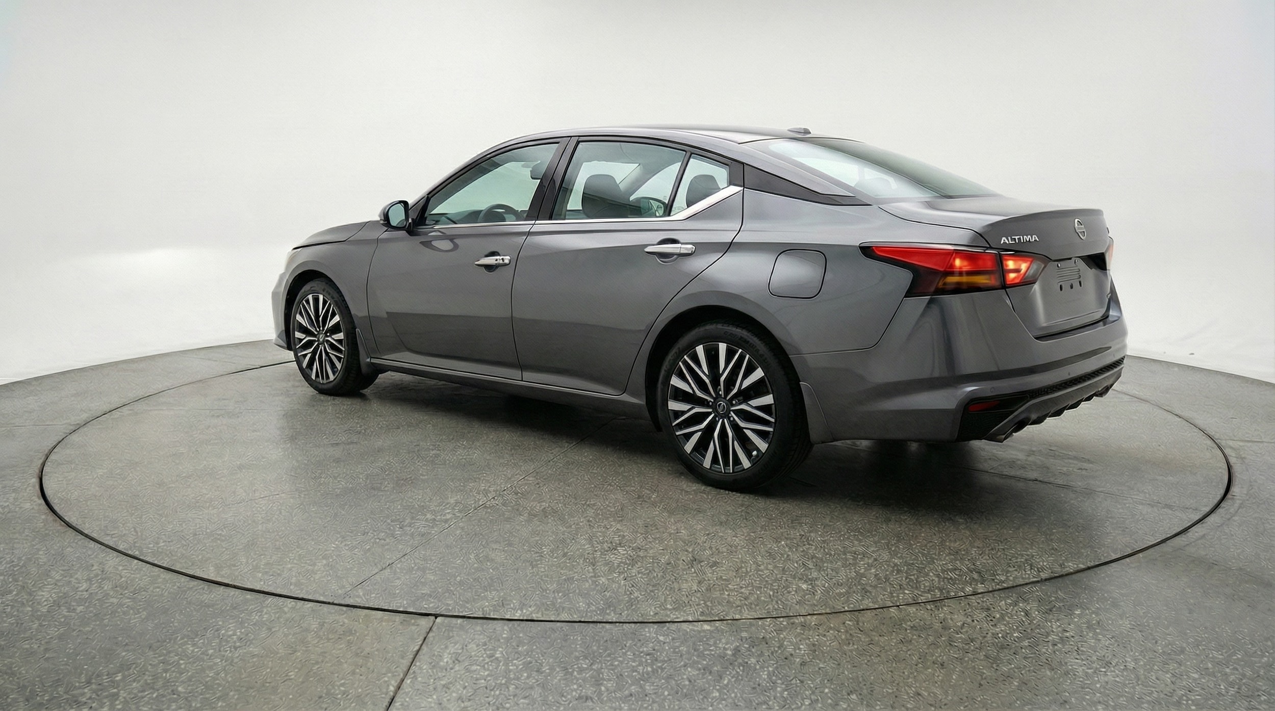 Thumbnail: 2025 Nissan Altima - 5