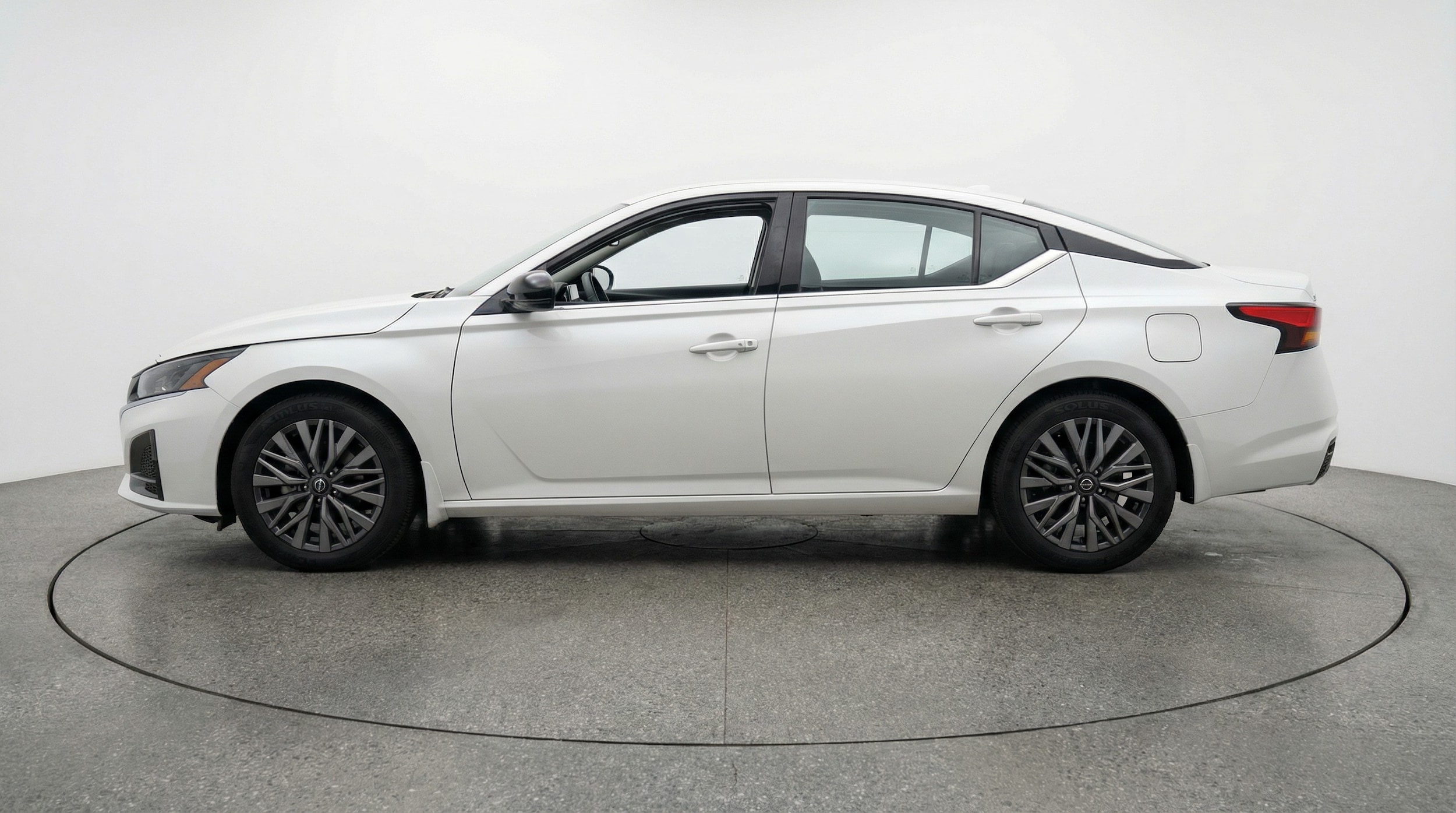 Thumbnail: 2025 Nissan Altima - 4