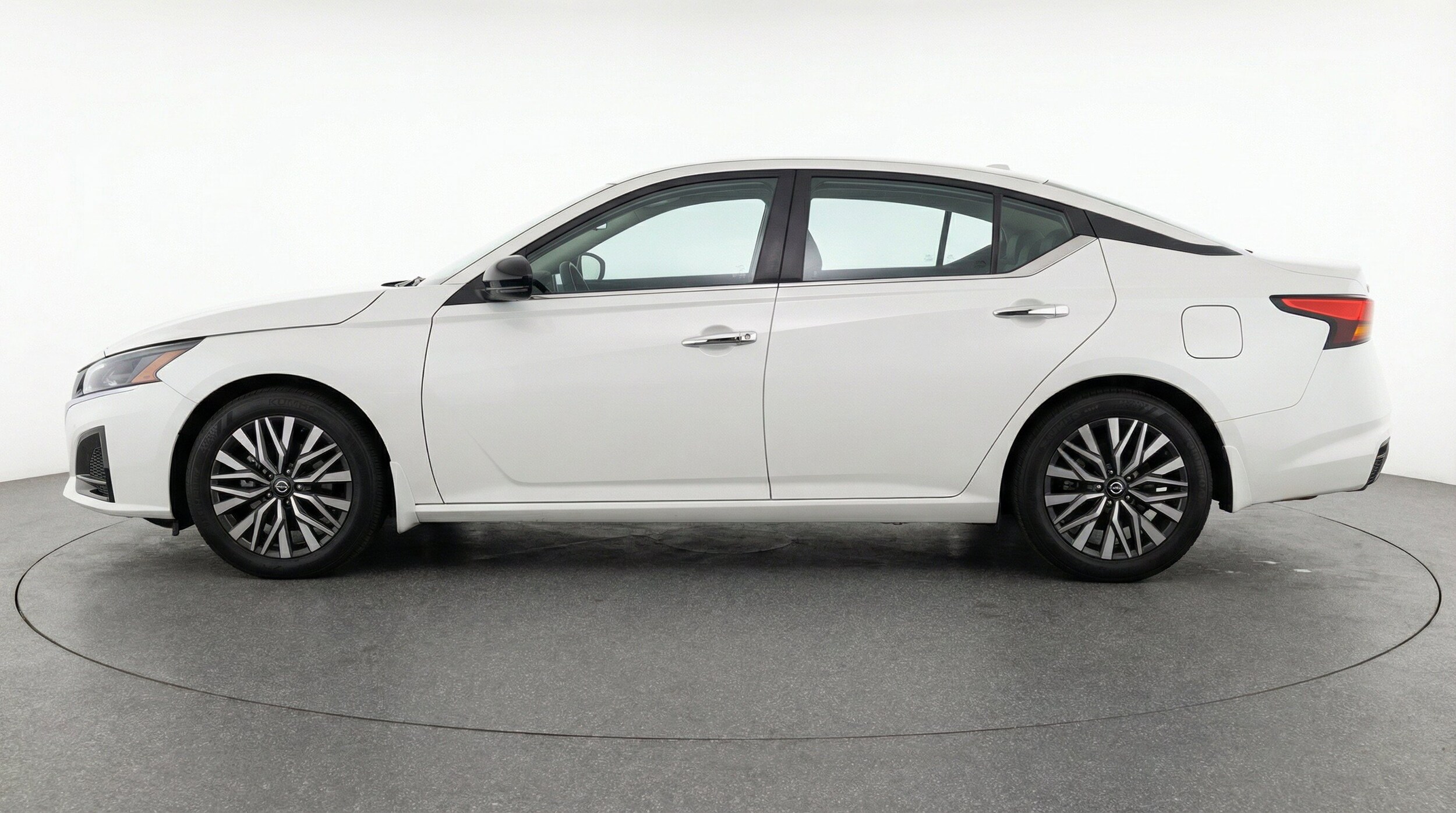 Thumbnail: 2025 Nissan Altima - 5