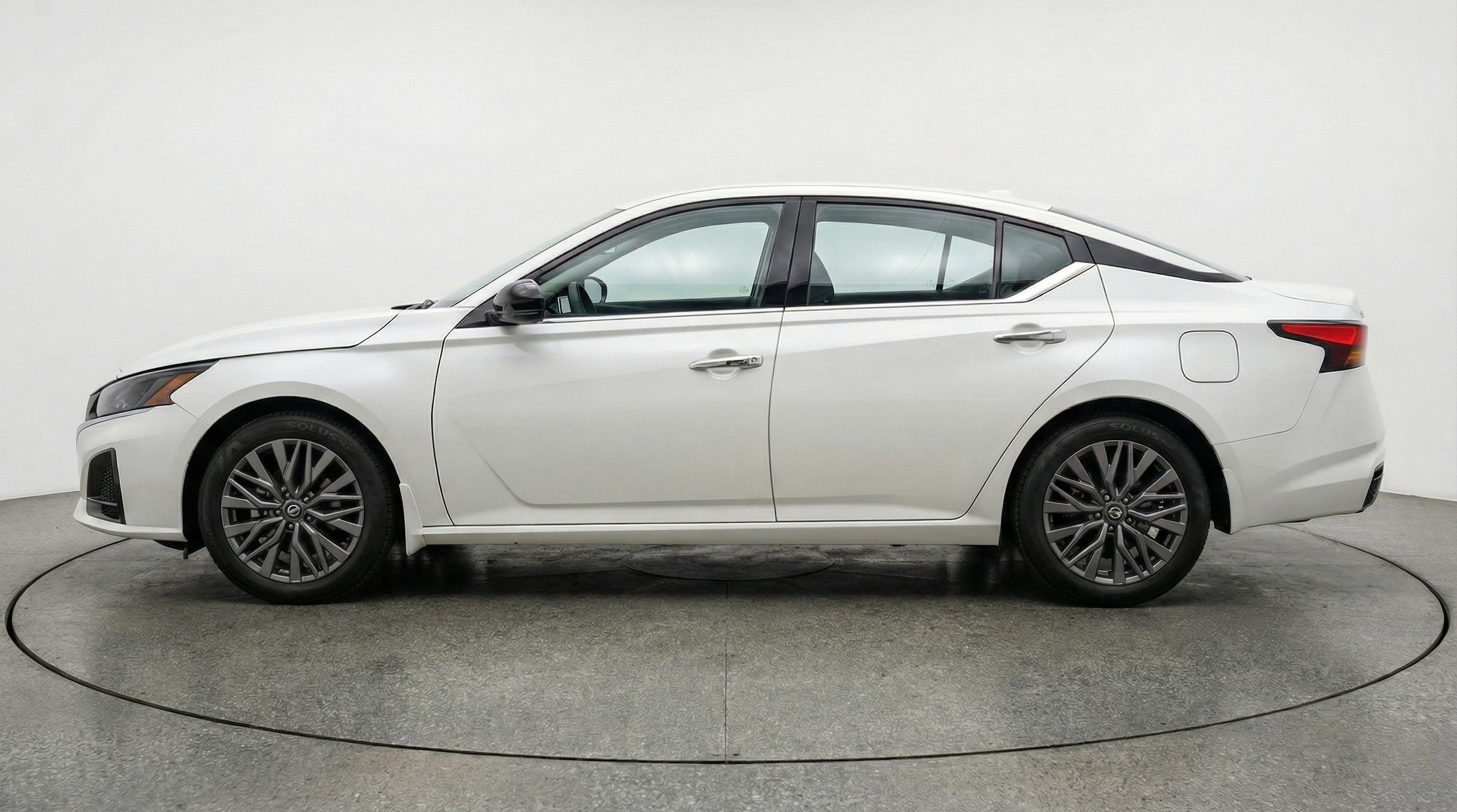 Thumbnail: 2025 Nissan Altima - 5