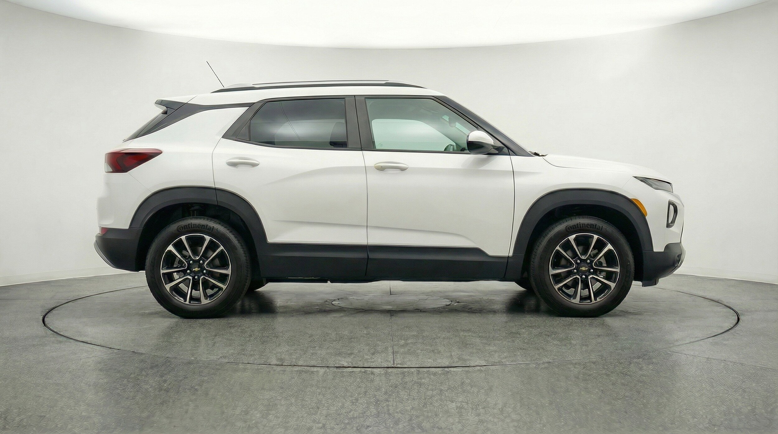 Thumbnail: 2025 Chevrolet TrailBlazer - 11