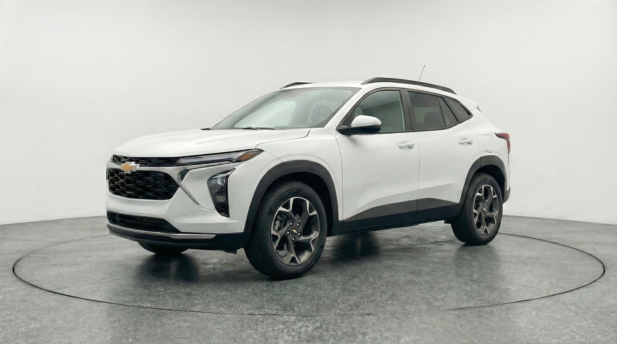 Thumbnail: 2025 Chevrolet Trax - 3