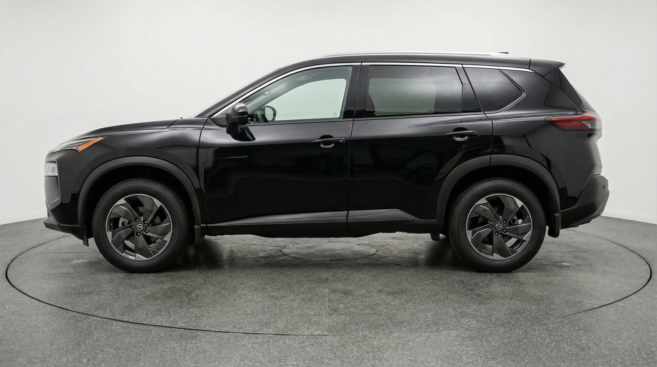 Thumbnail: 2025 Nissan Rogue - 4