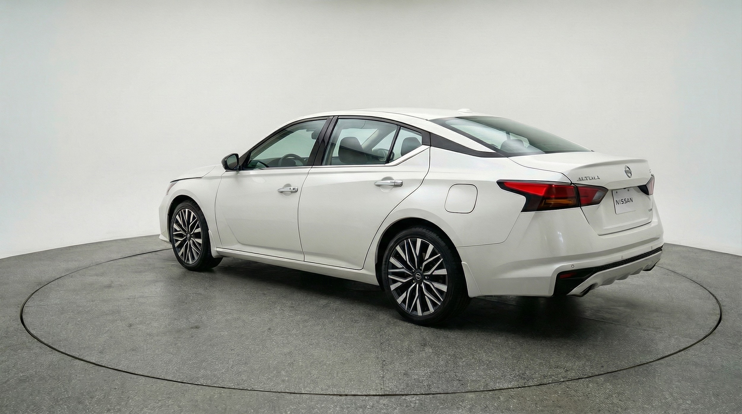 Thumbnail: 2025 Nissan Altima - 5