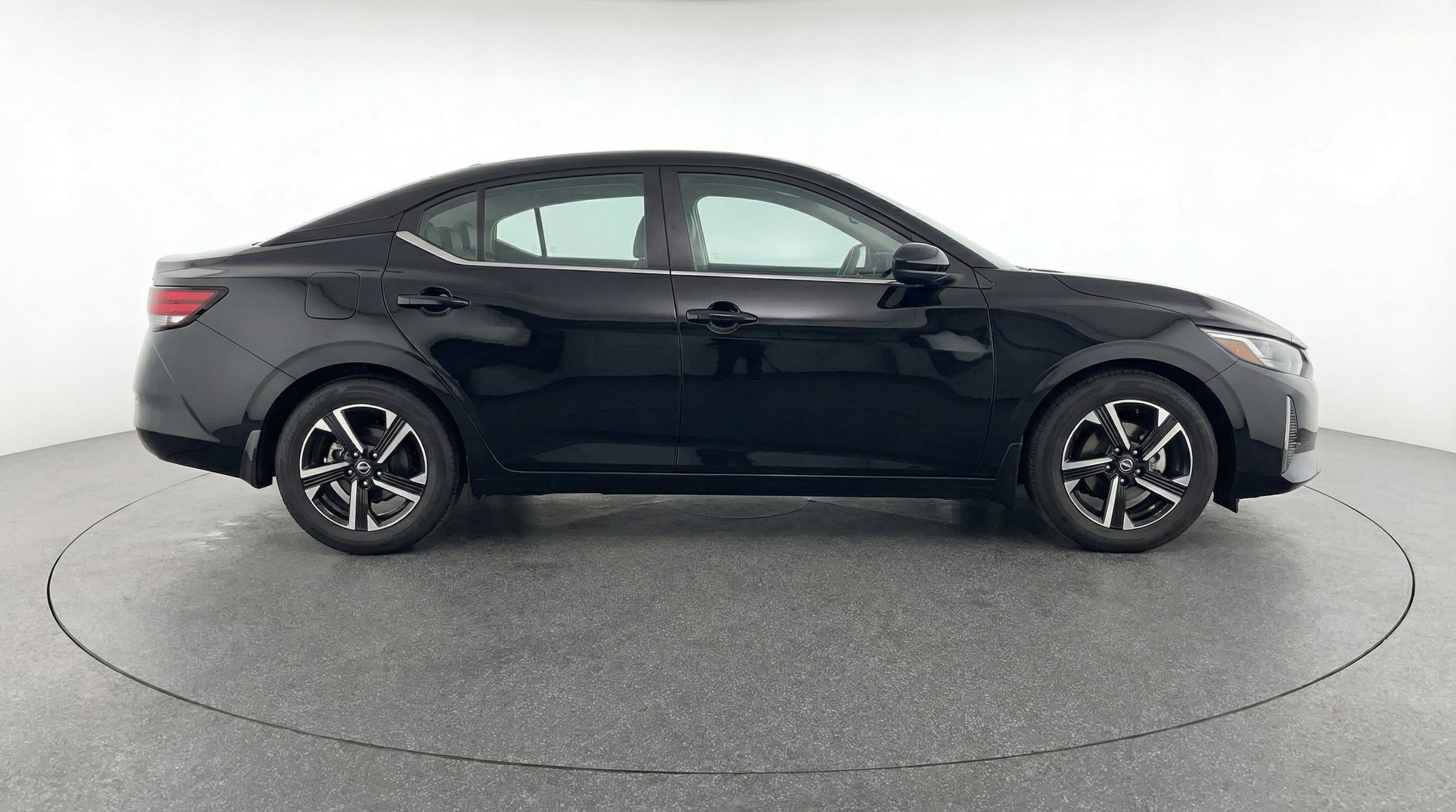 Thumbnail: 2025 Nissan Sentra - 8