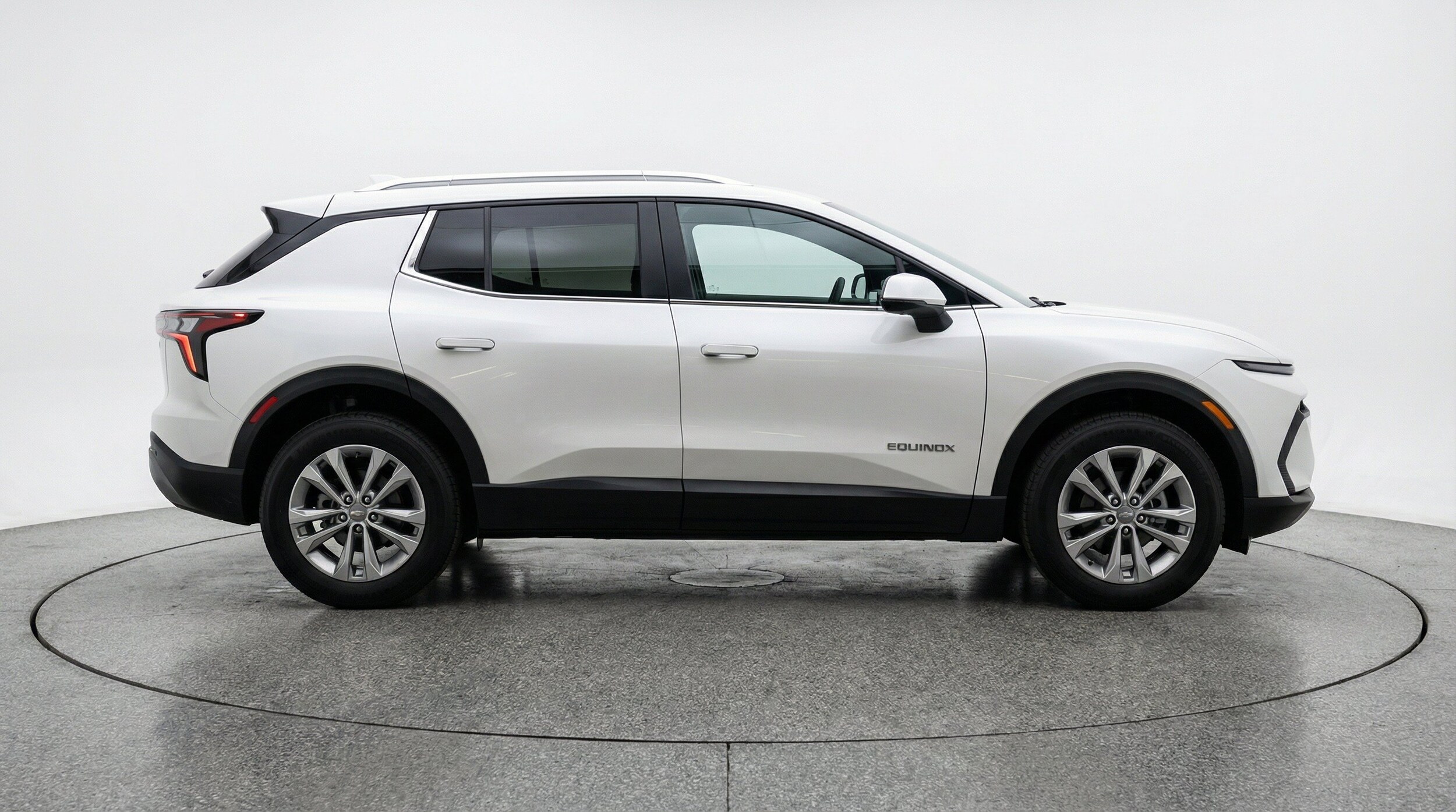 Thumbnail: 2025 Chevrolet Equinox - 10