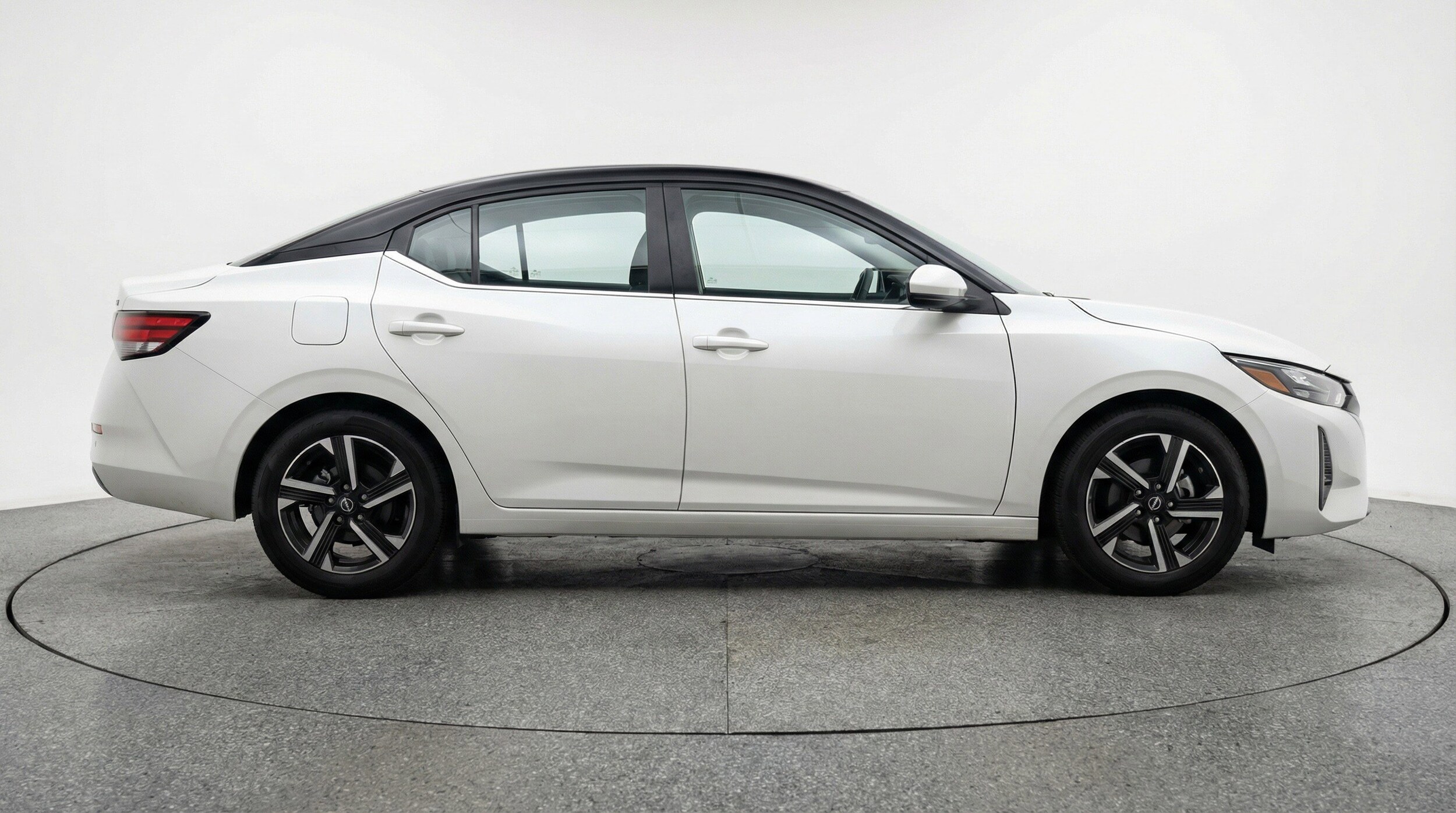 Thumbnail: 2025 Nissan Sentra - 11