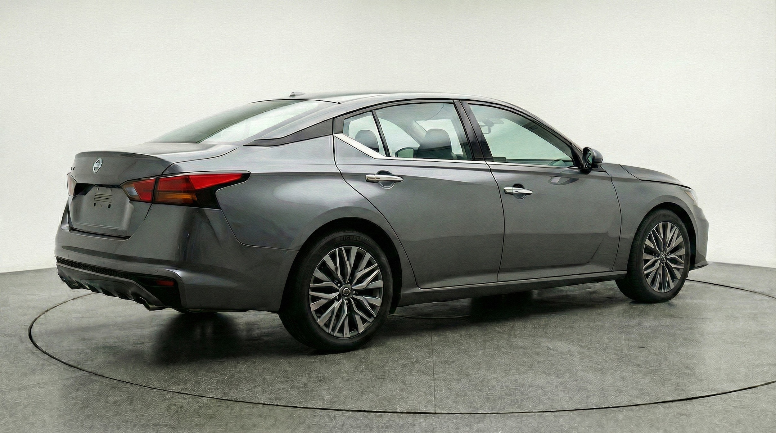 Thumbnail: 2025 Nissan Altima - 9