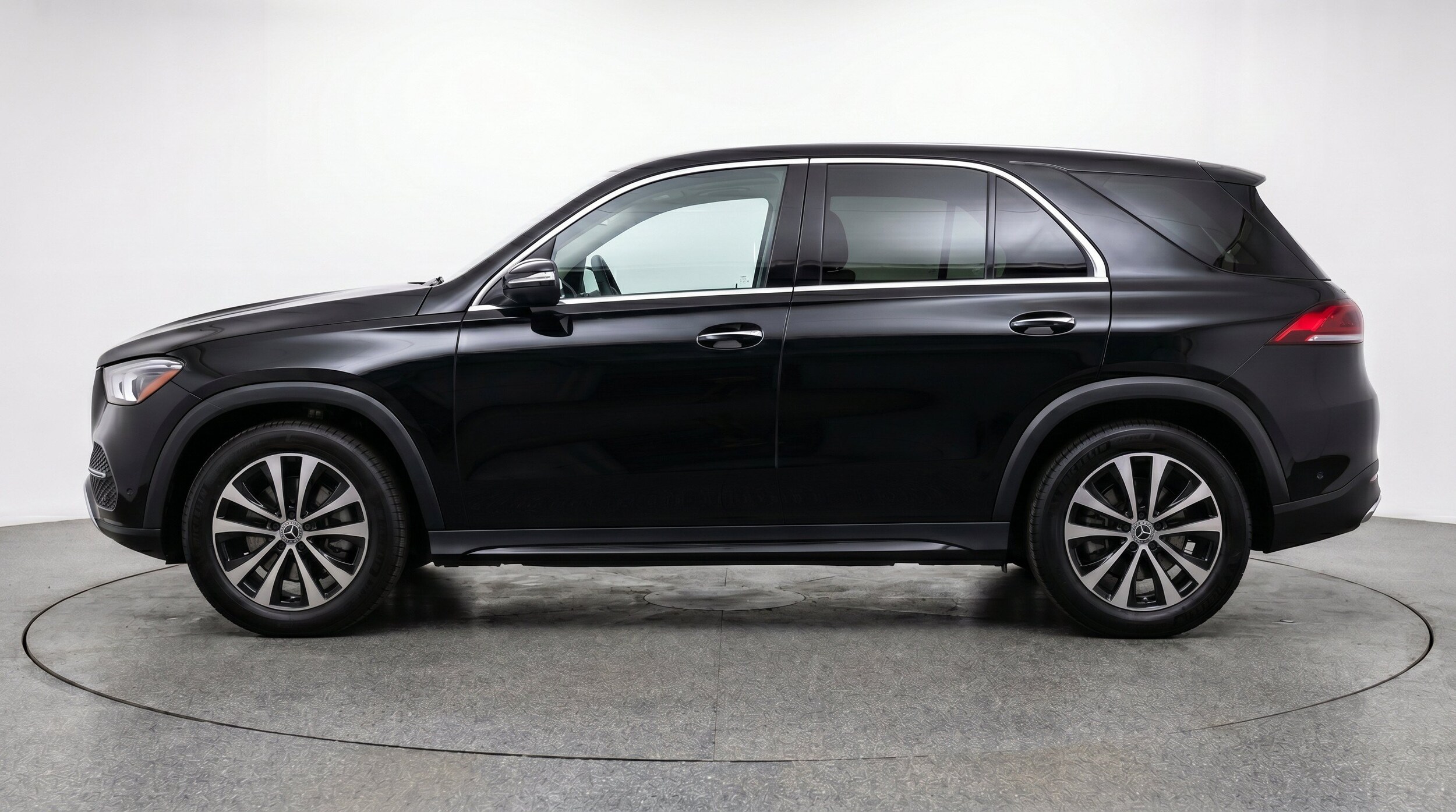 Thumbnail: 2026 Mercedes-Benz GLE - 5