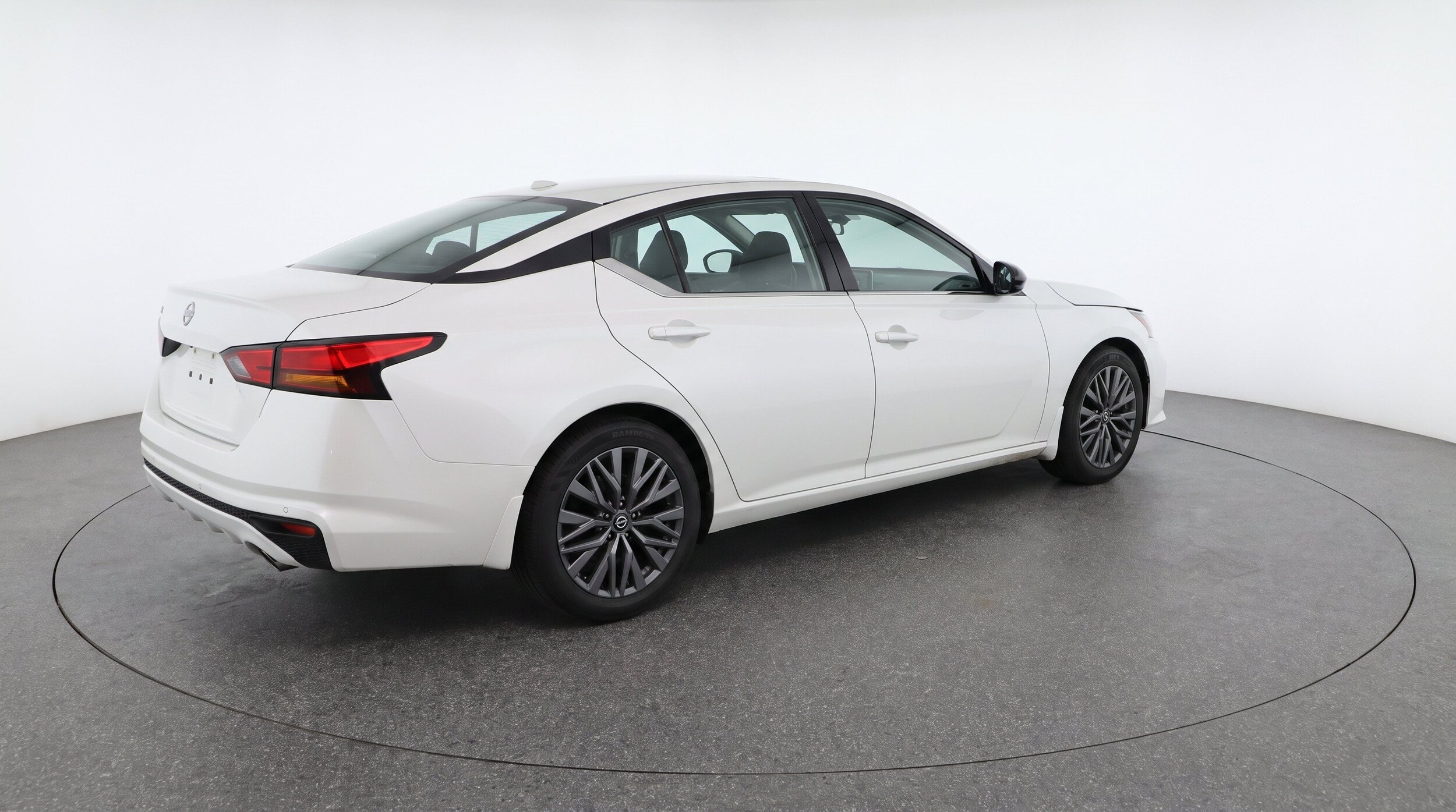 Thumbnail: 2025 Nissan Altima - 9