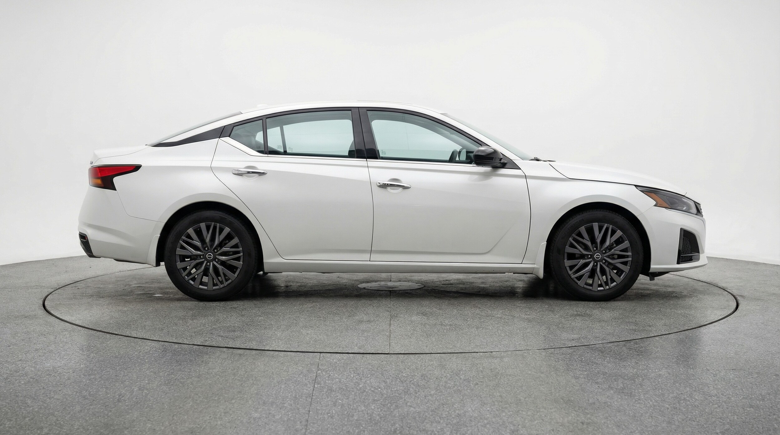 Thumbnail: 2025 Nissan Altima - 8