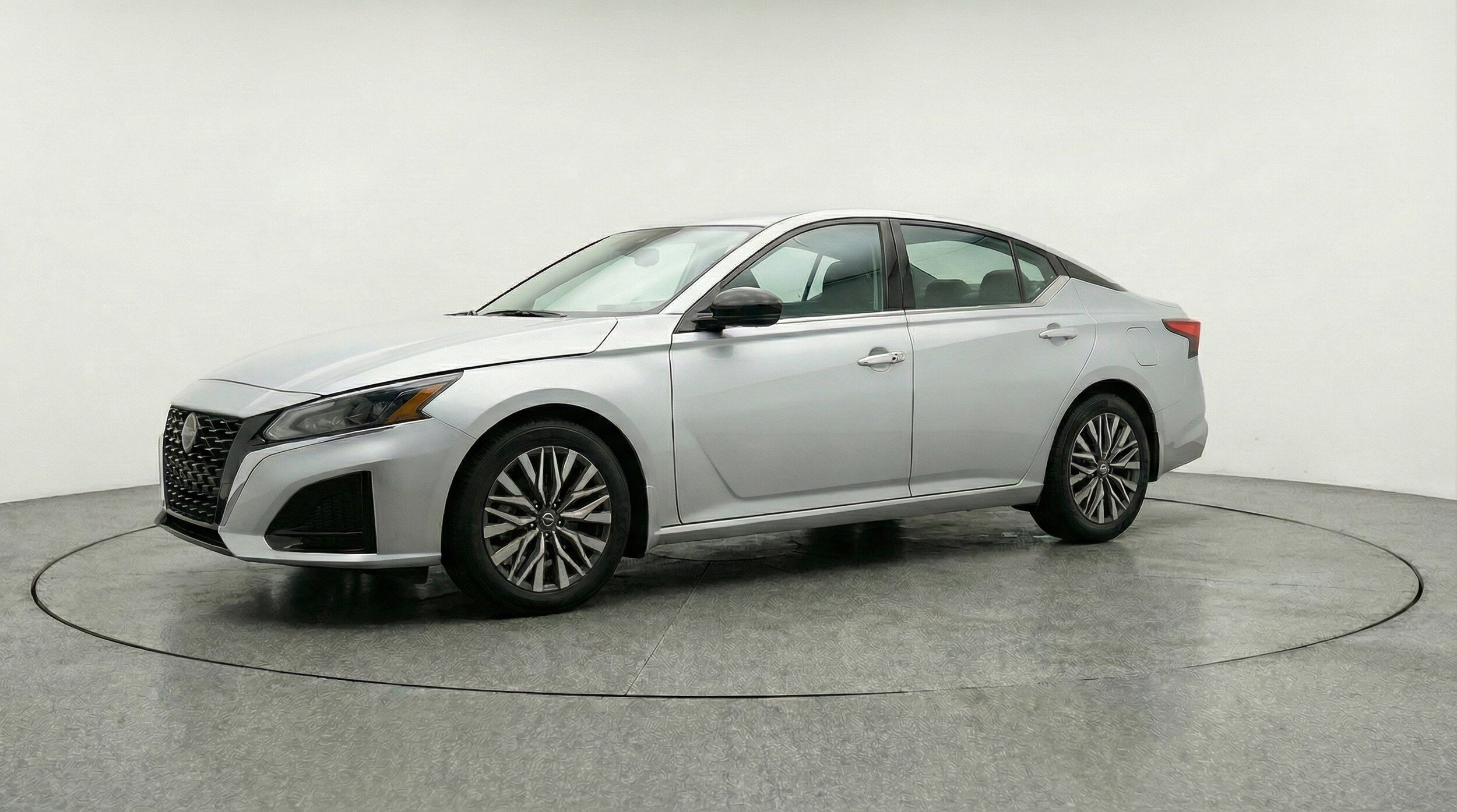 Thumbnail: 2025 Nissan Altima - 3