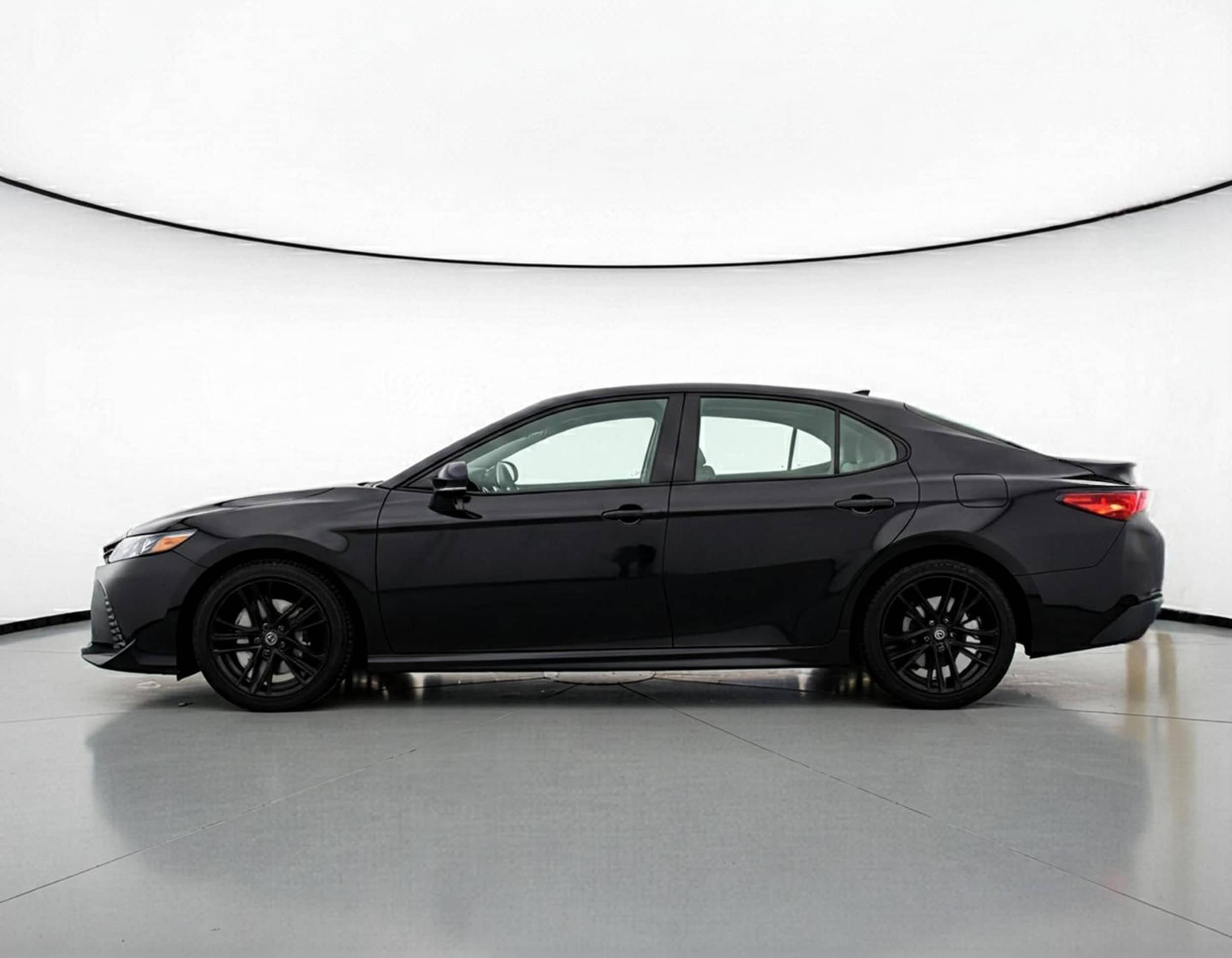 Thumbnail: 2025 Toyota Camry - 4