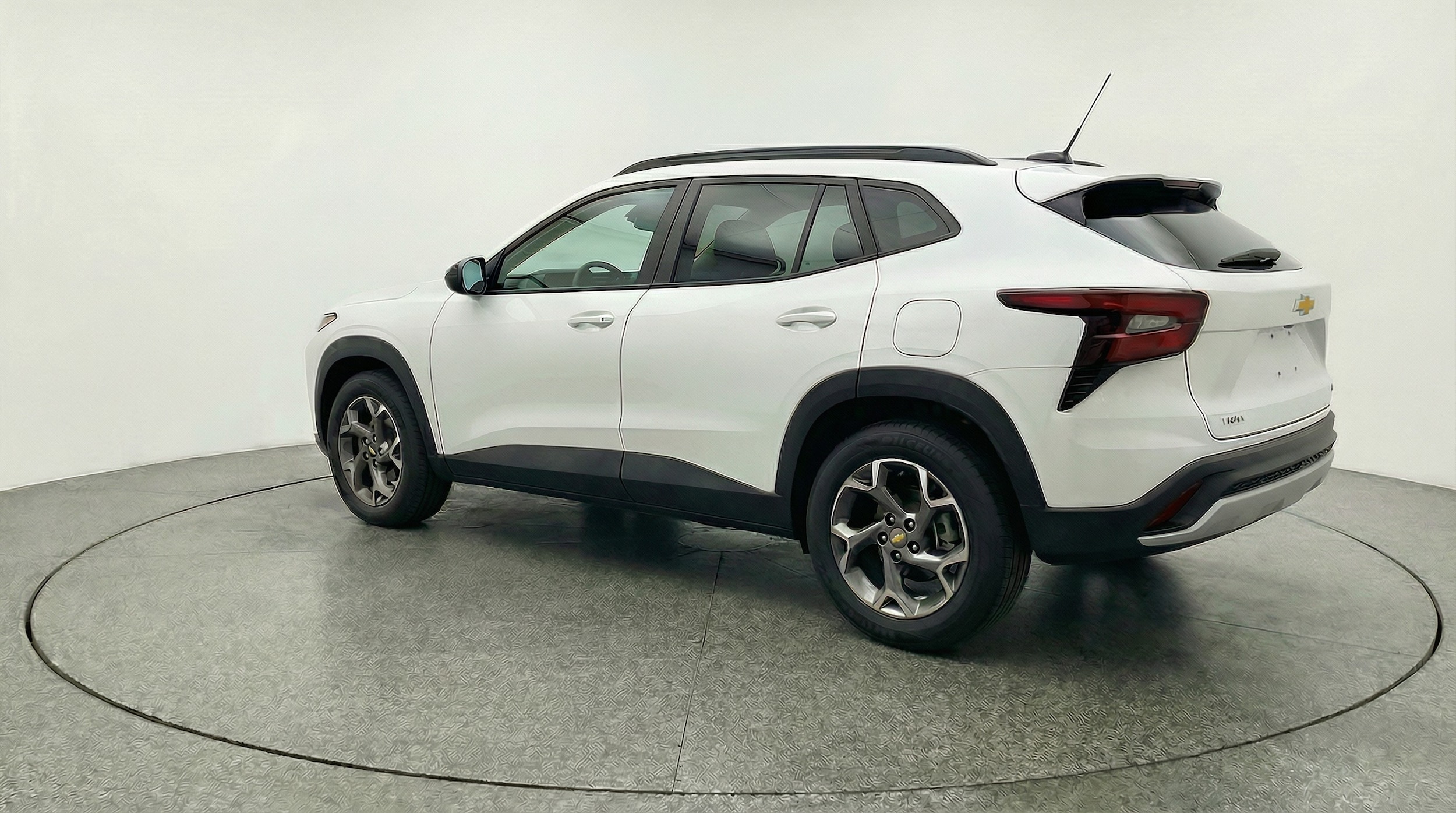 Thumbnail: 2025 Chevrolet Trax - 5