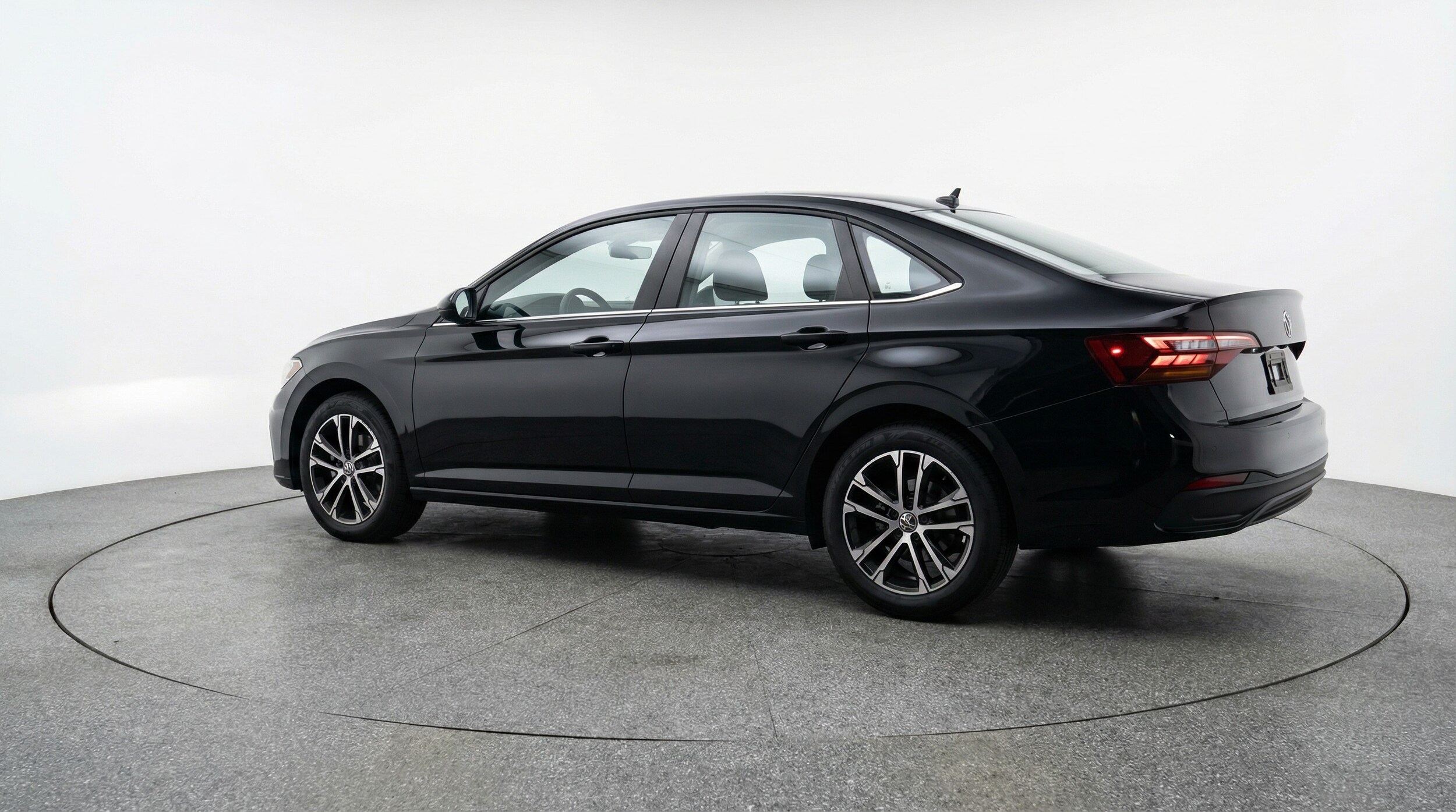 Thumbnail: 2025 Volkswagen Jetta - 5