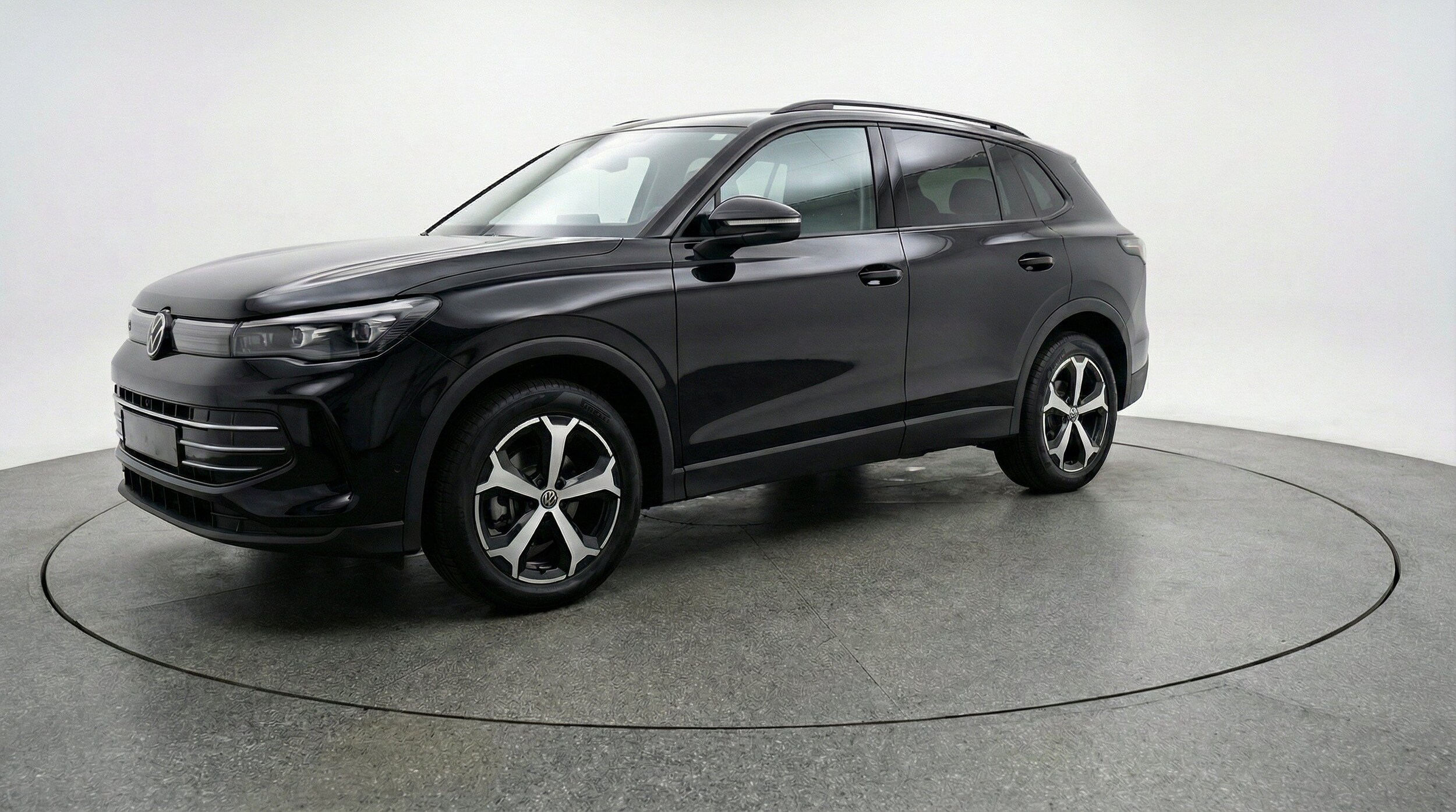 Thumbnail: 2026 Volkswagen Tiguan - 3