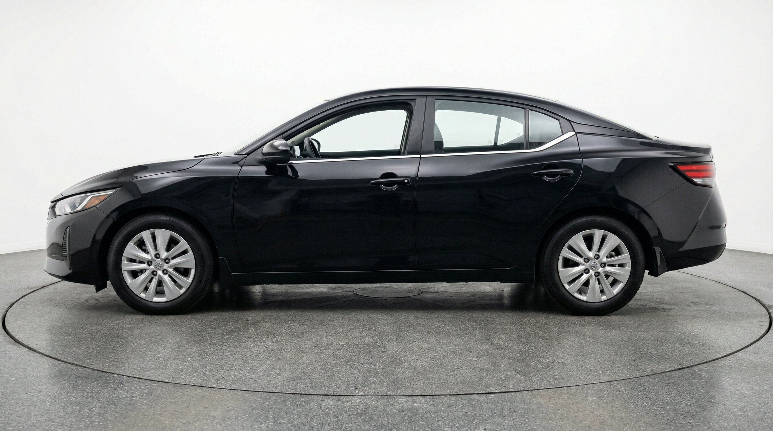 Thumbnail: 2025 Nissan Sentra - 5